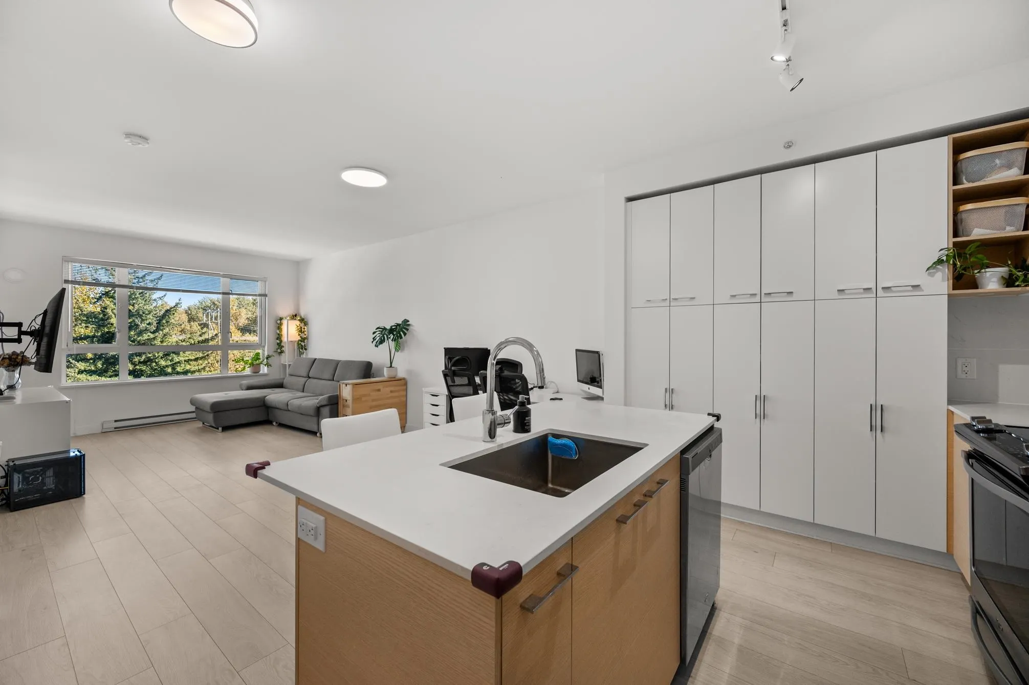 614 10603 140 Street