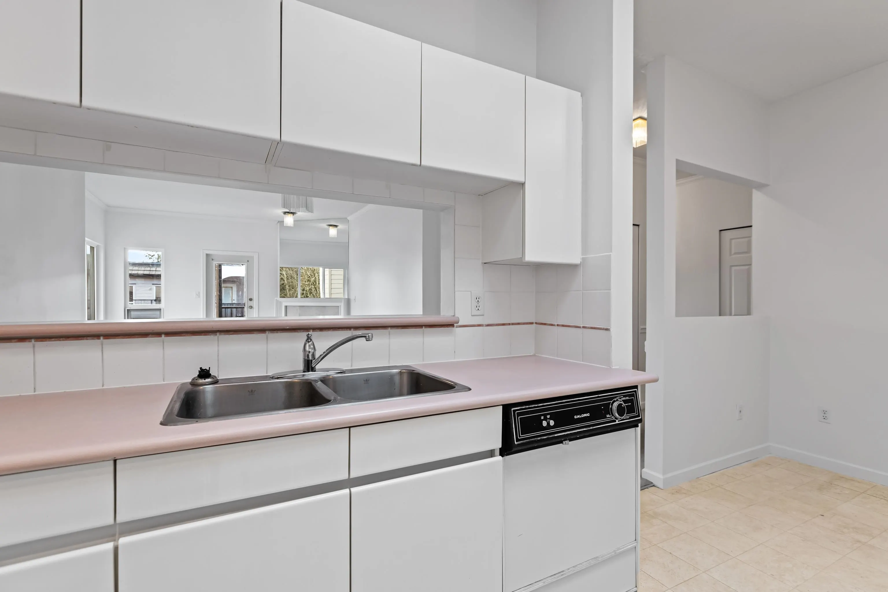 311 1533 Best Street