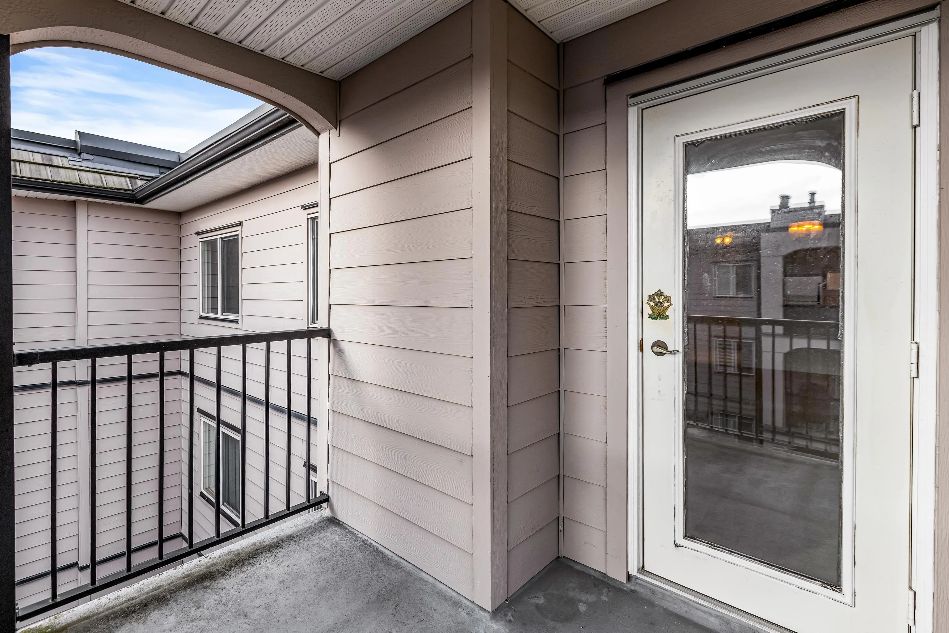 311 1533 Best Street