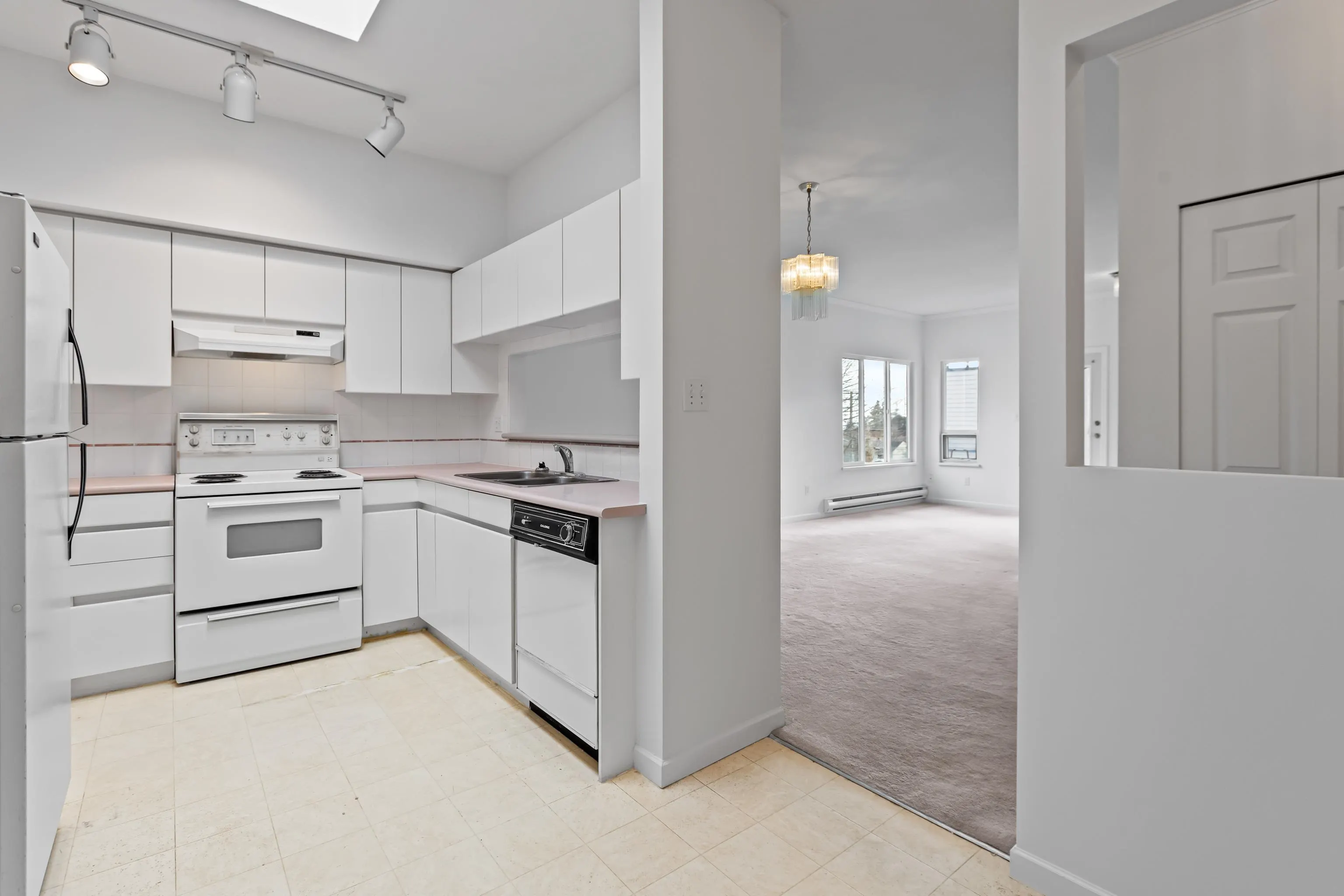 311 1533 Best Street