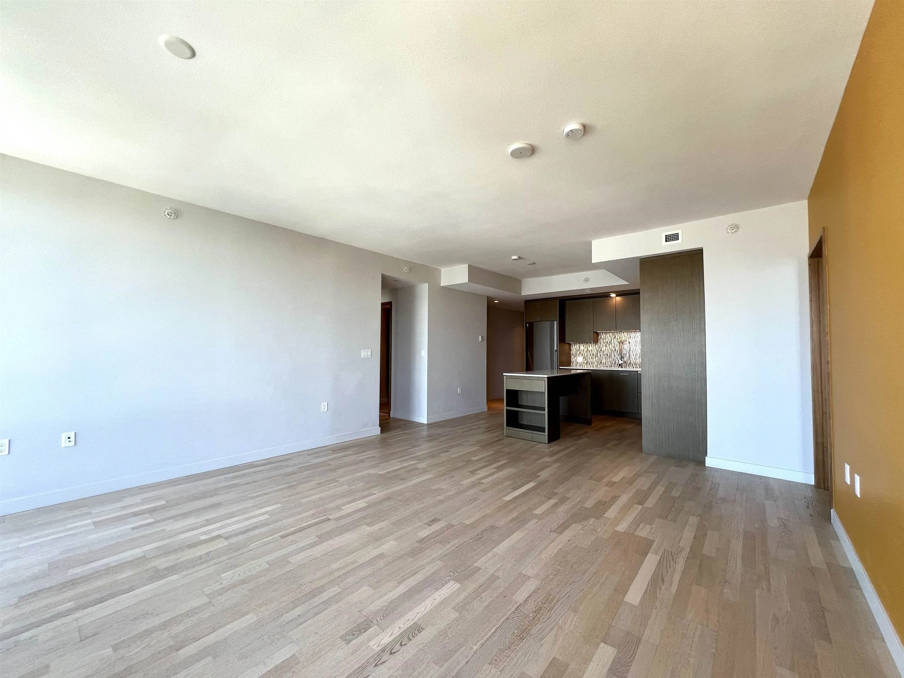 4108 13495 Central Avenue