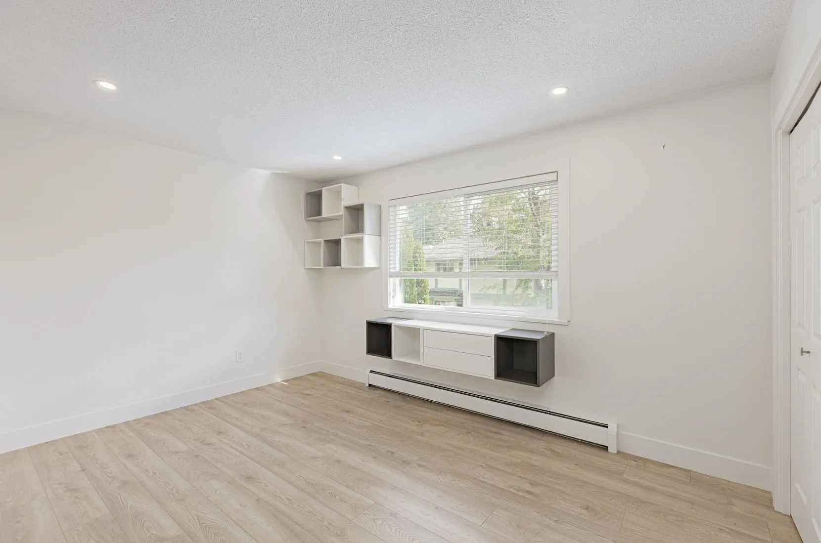 6220 Garnet Drive