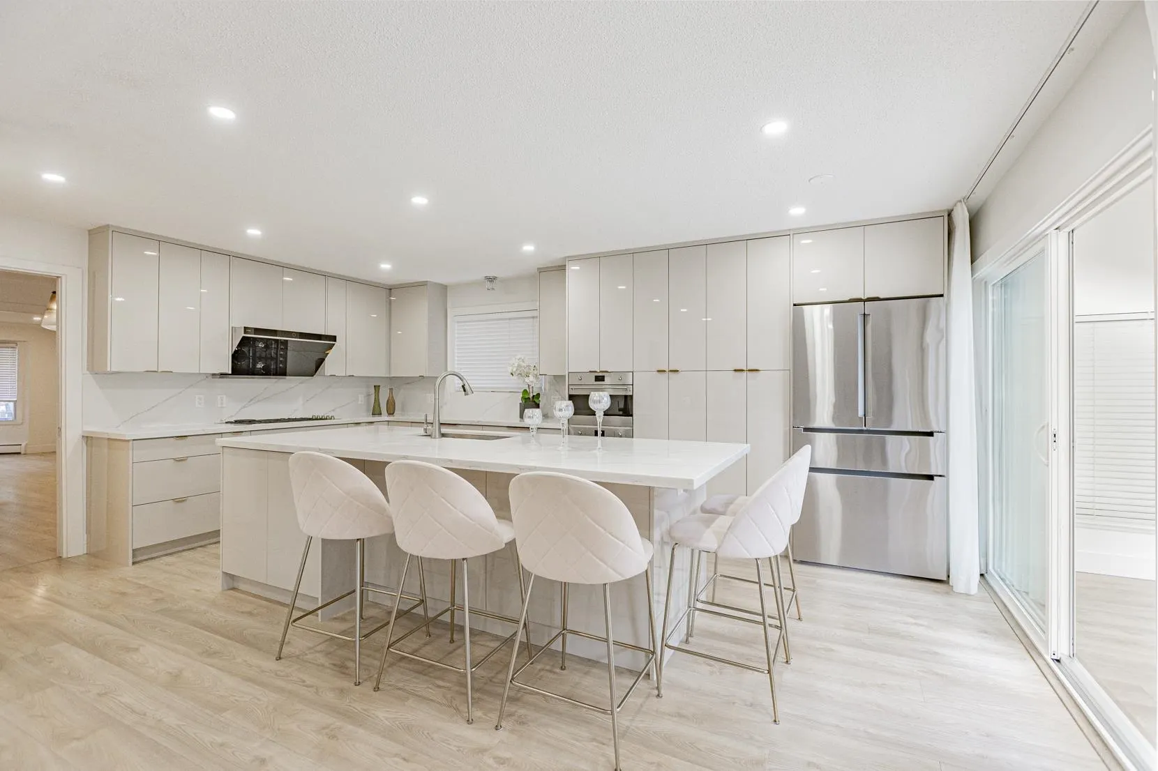 6220 Garnet Drive