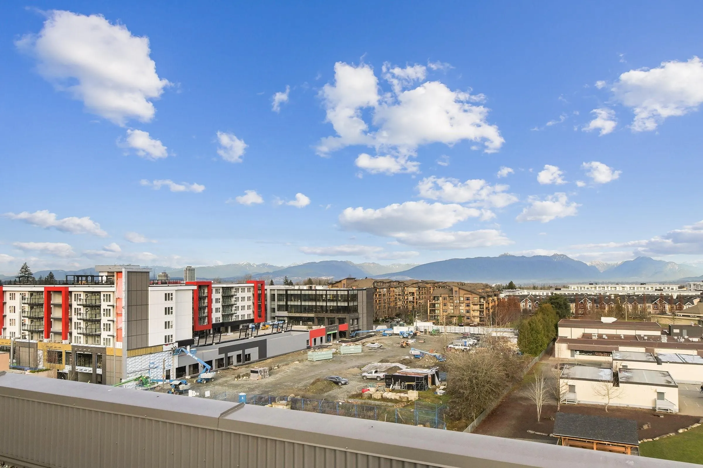 A414 20727 Willoughby Town Centre Drive
