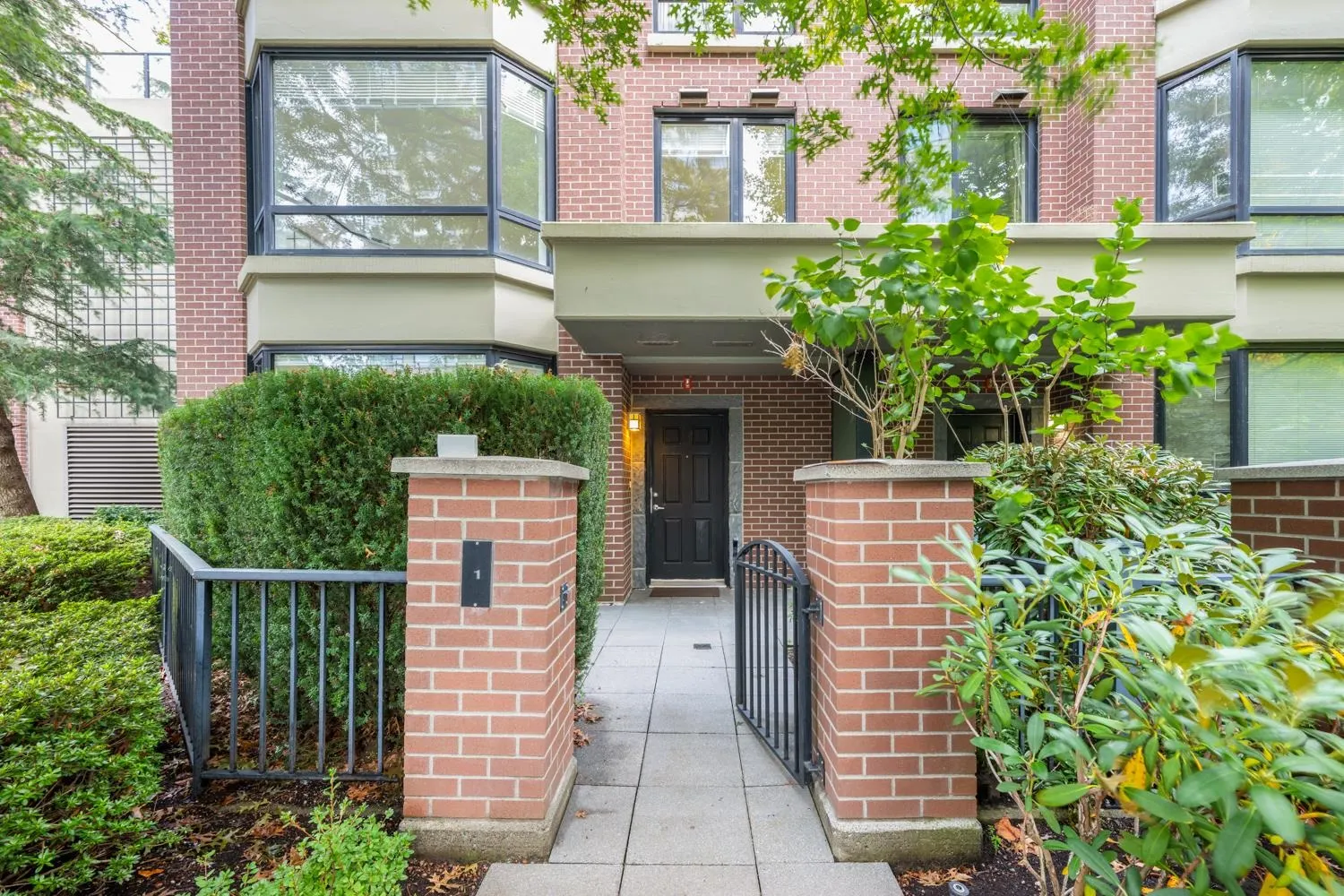 1 9133 Hemlock Drive