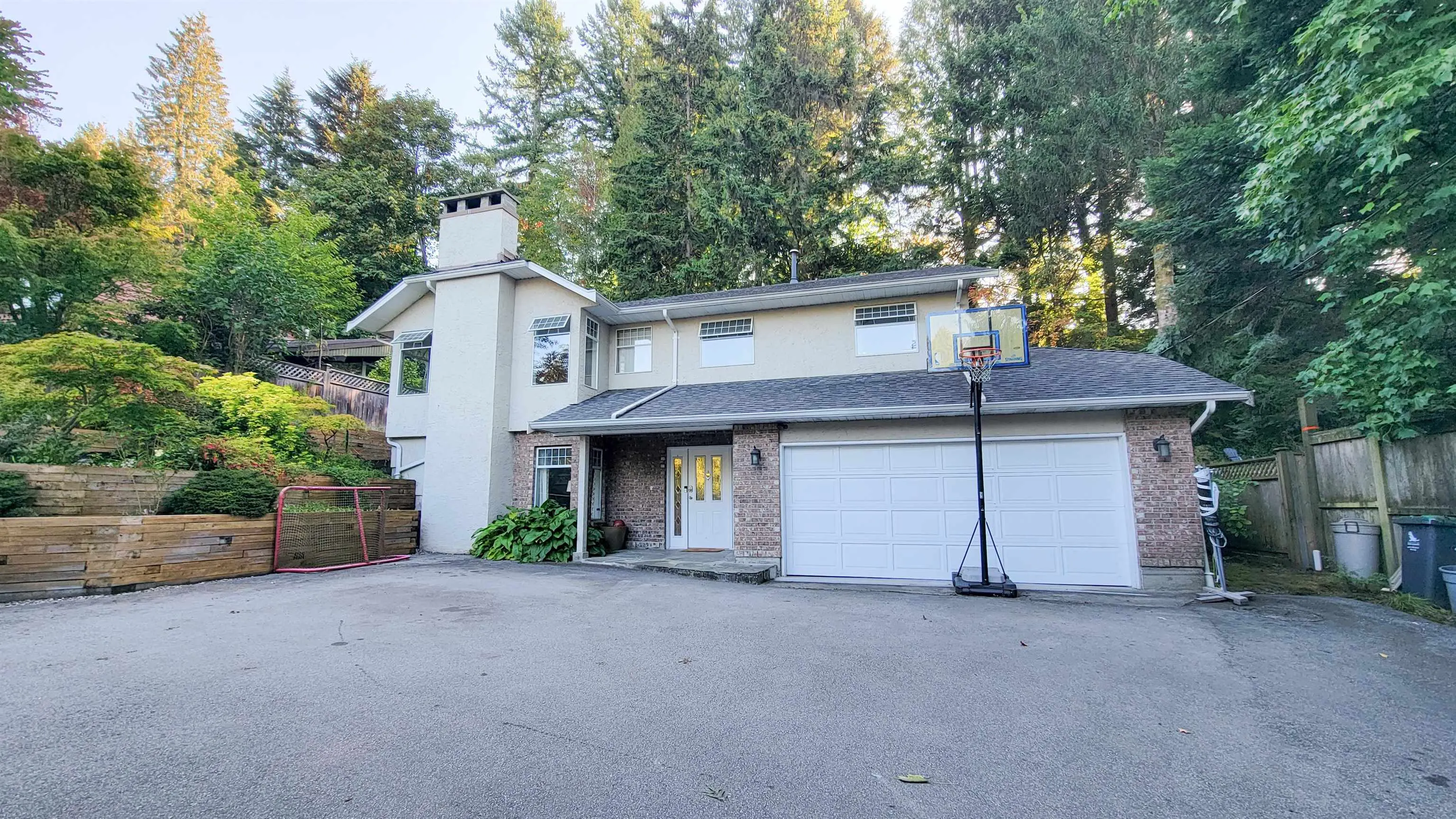 3595 Wellington Crescent
