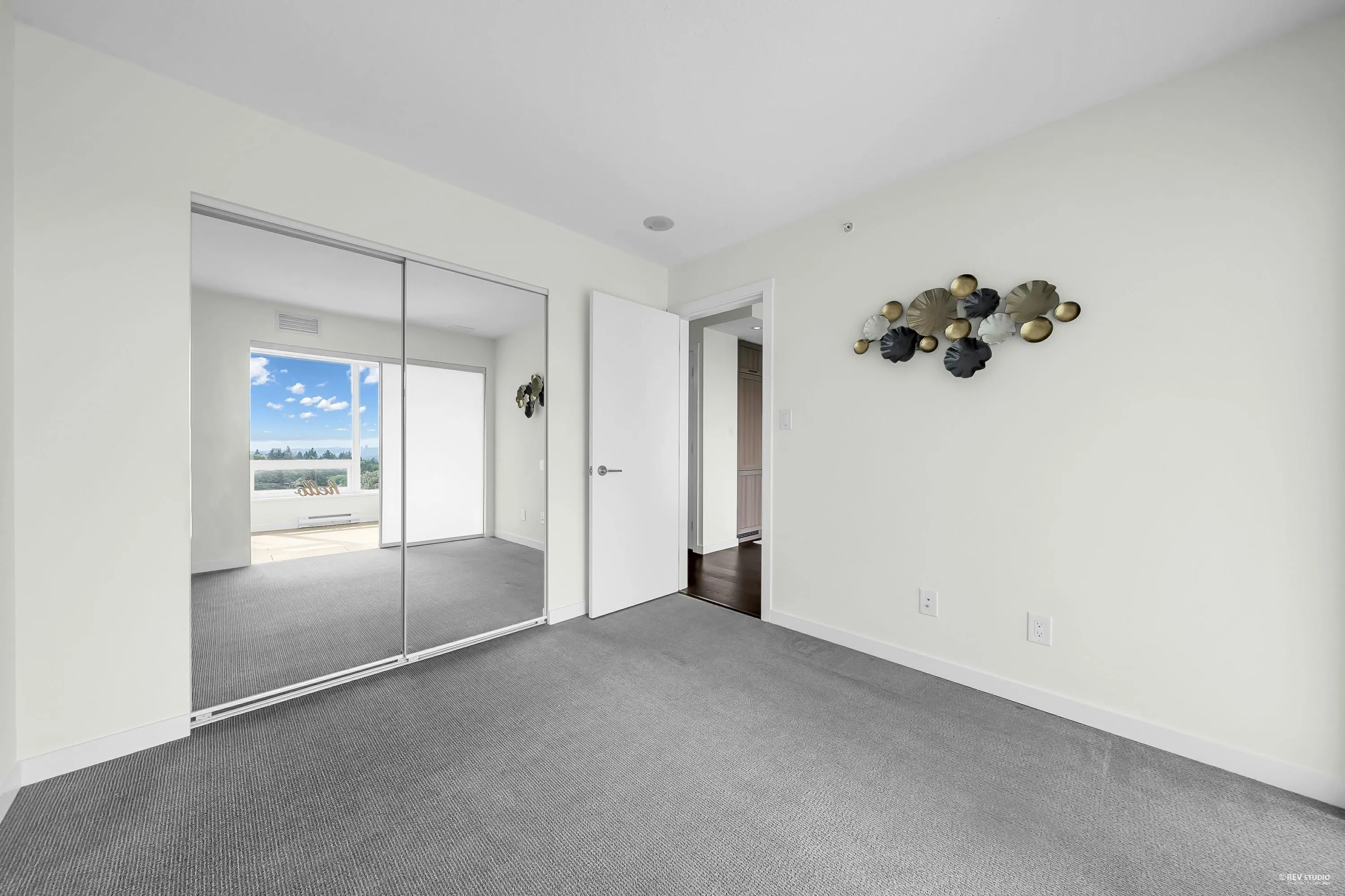 1906 5515 Boundary Road