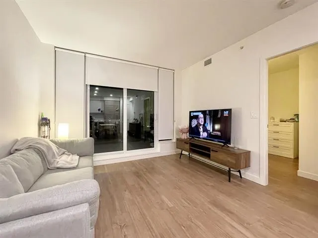 60X 595 Austin Avenue