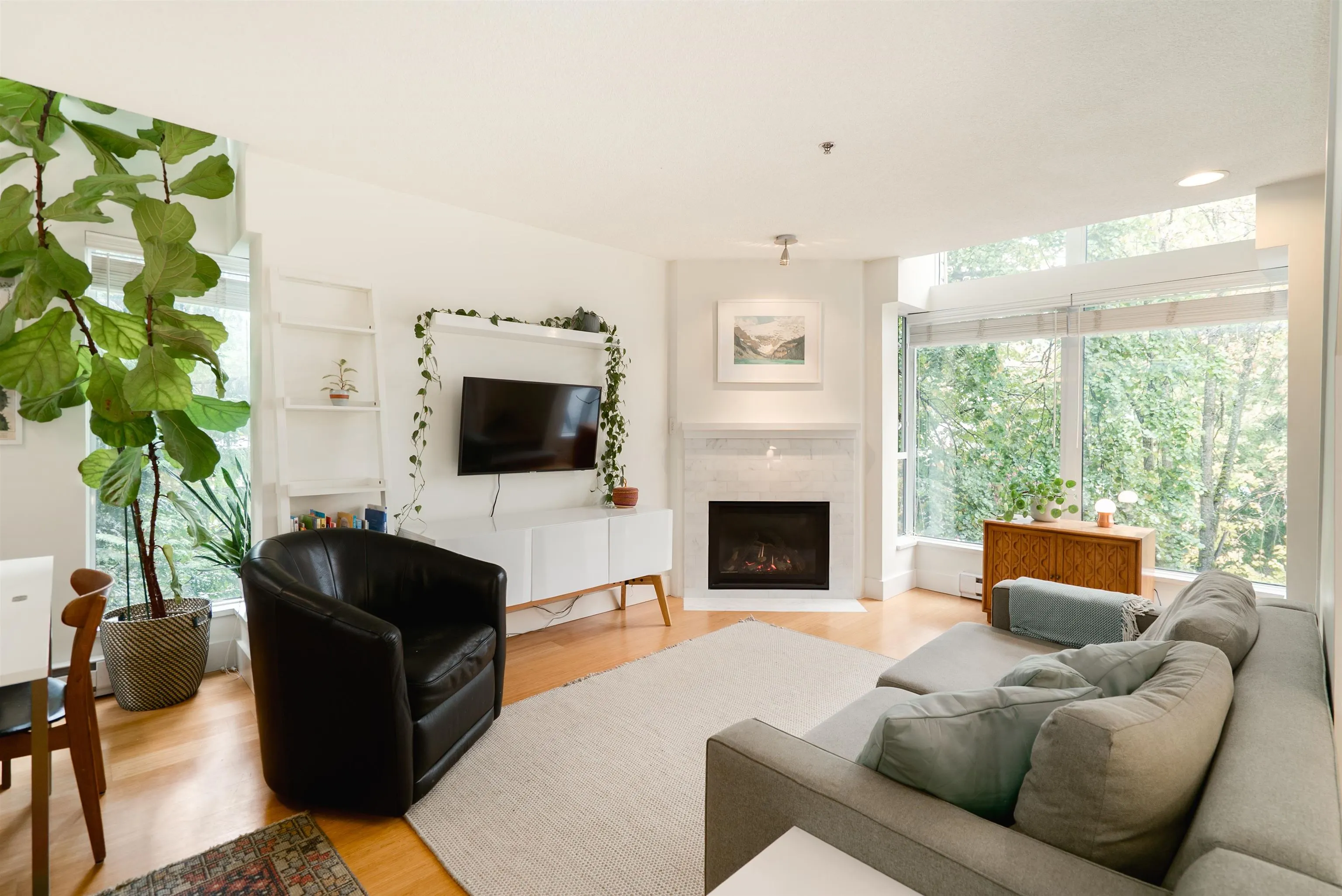 916 W 14th Avenue