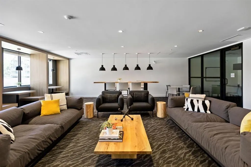 309 3131 Murray Street