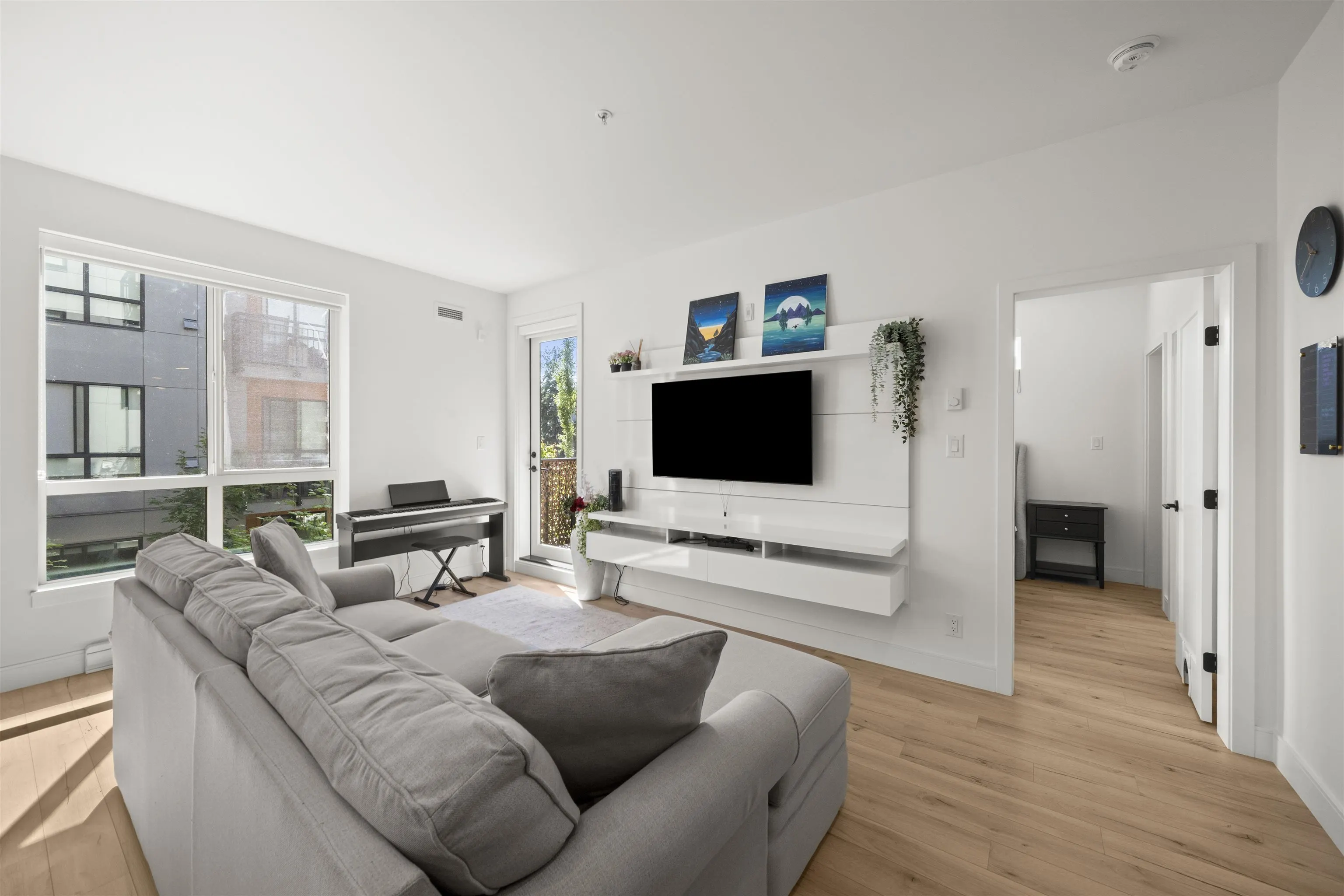 309 3131 Murray Street