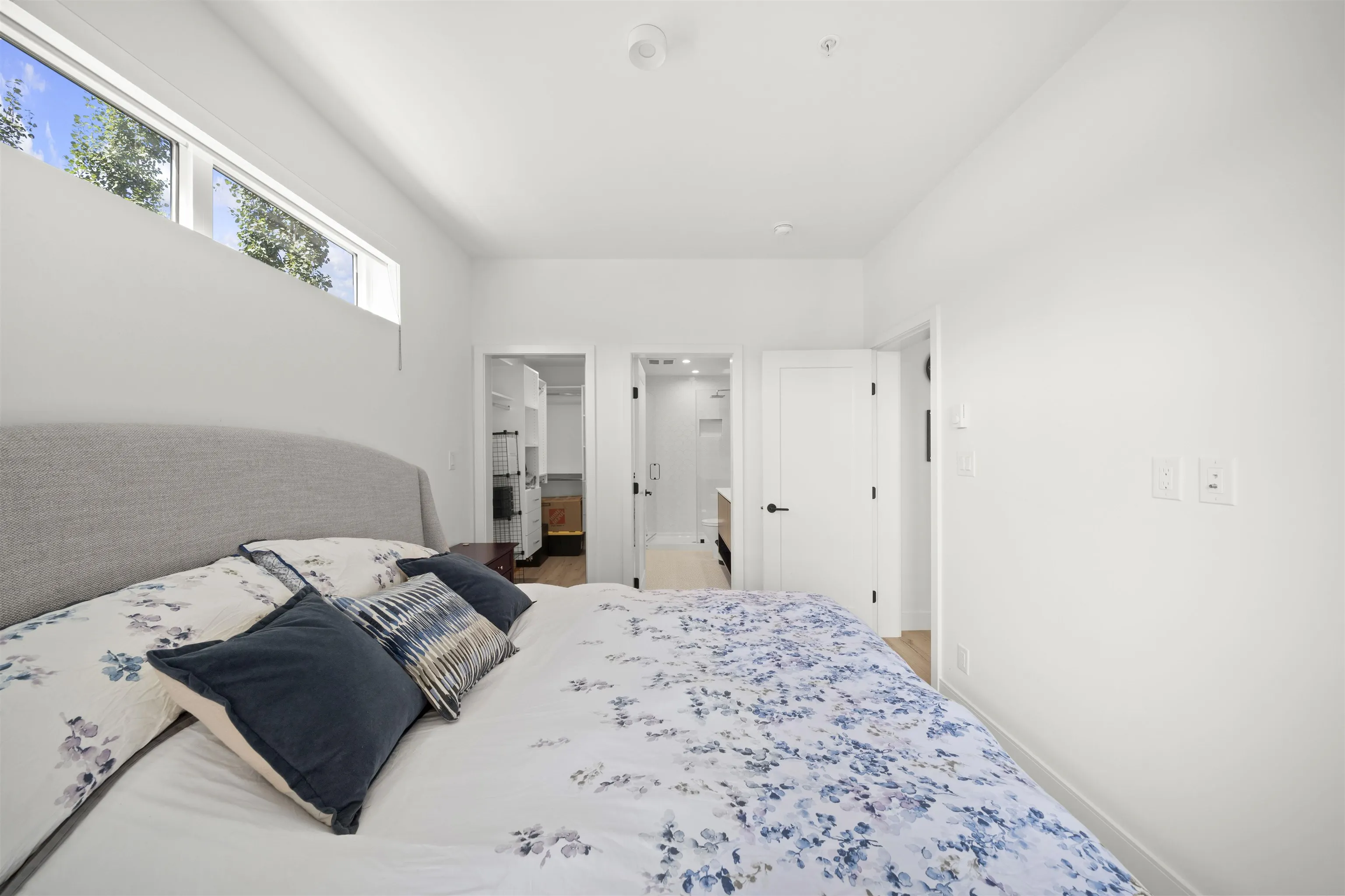 309 3131 Murray Street