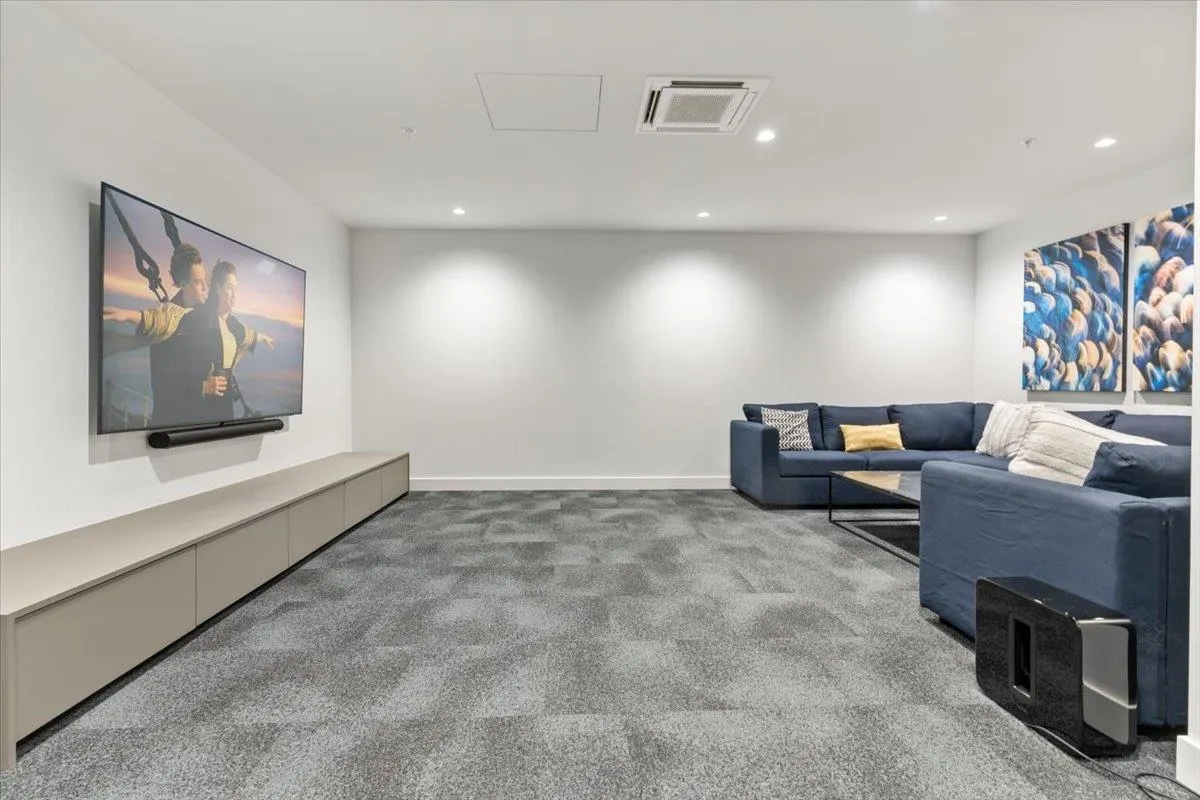 309 3131 Murray Street