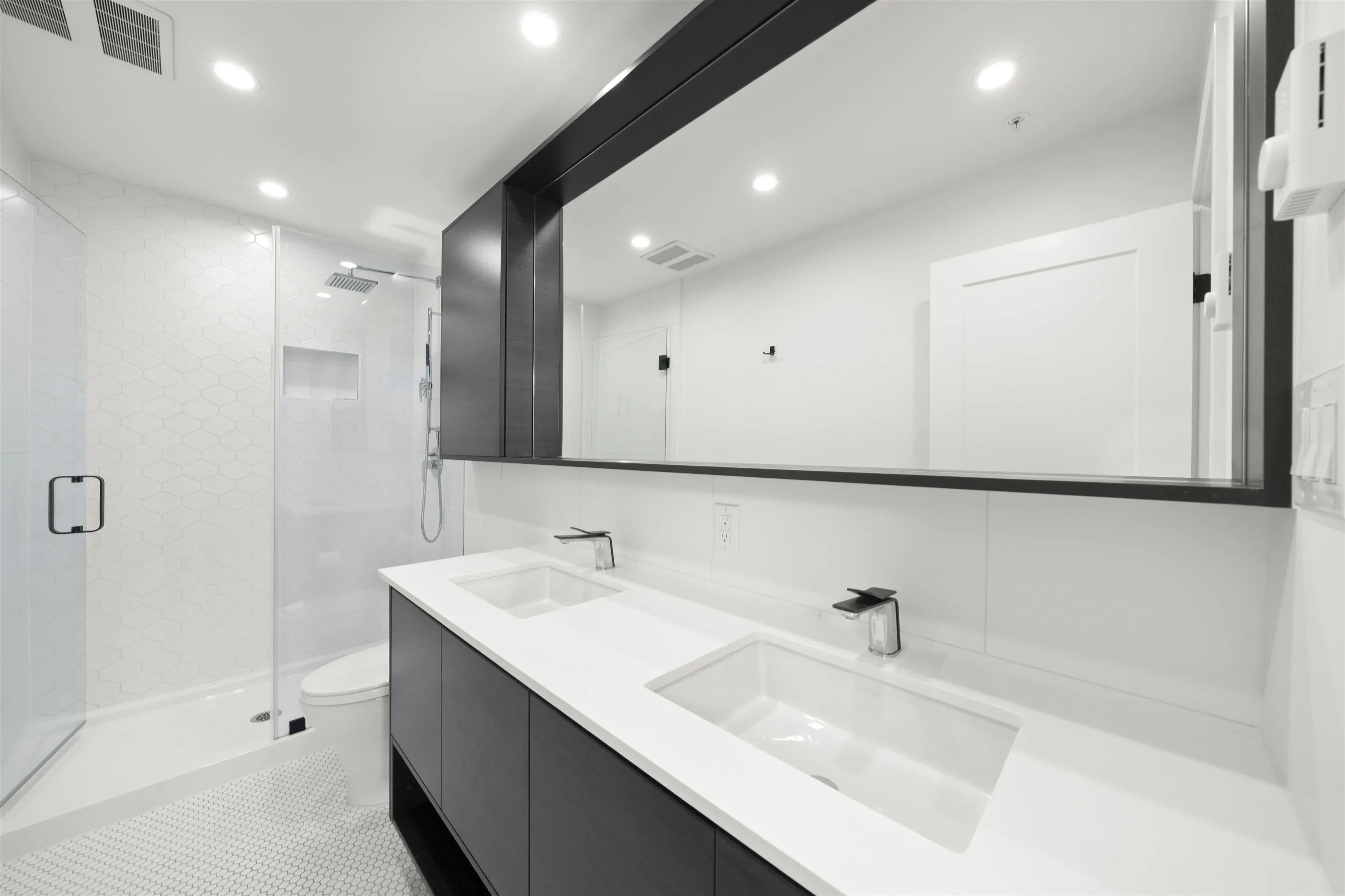 309 3131 Murray Street