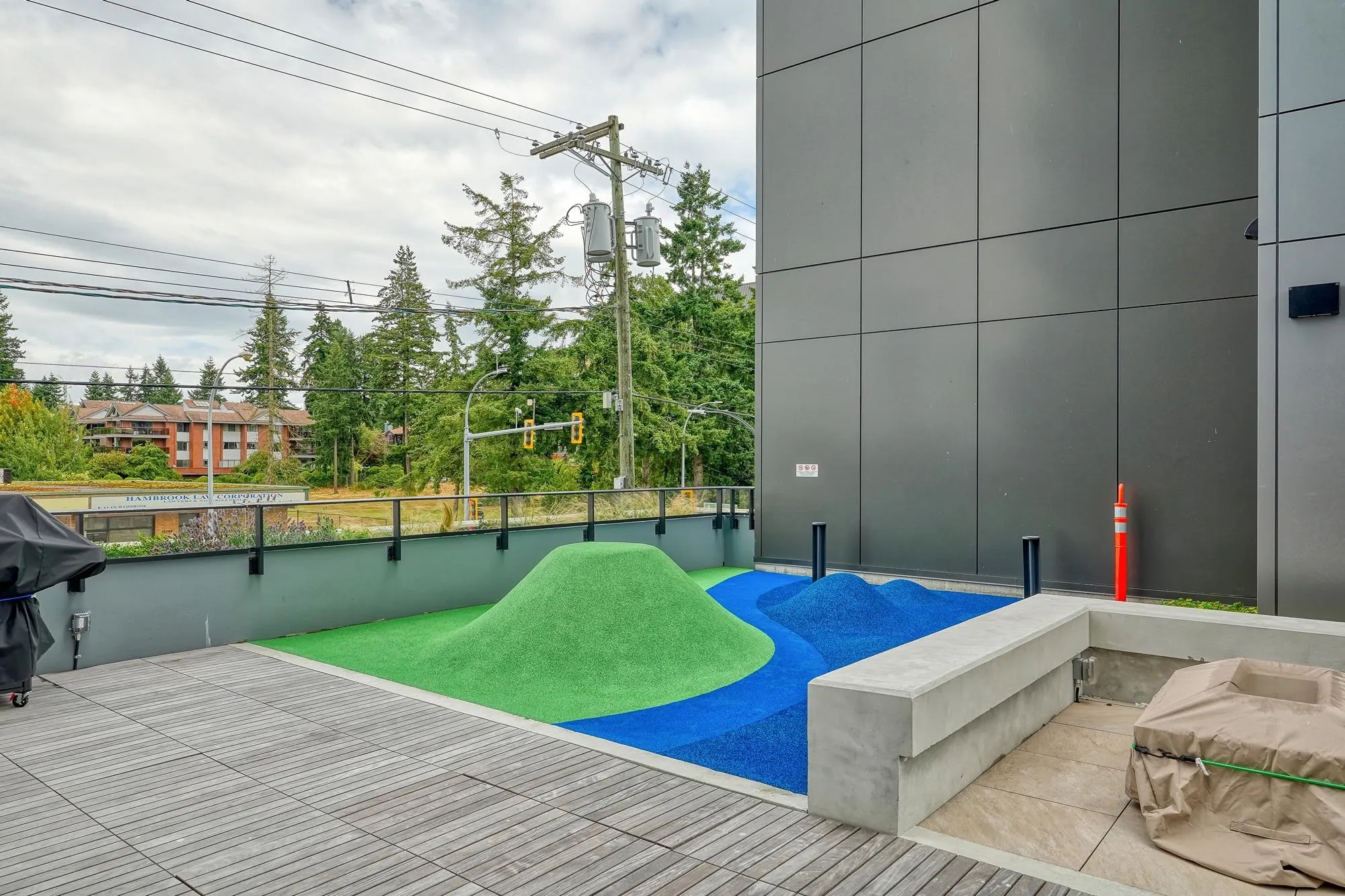2305 1588 Johnston Road