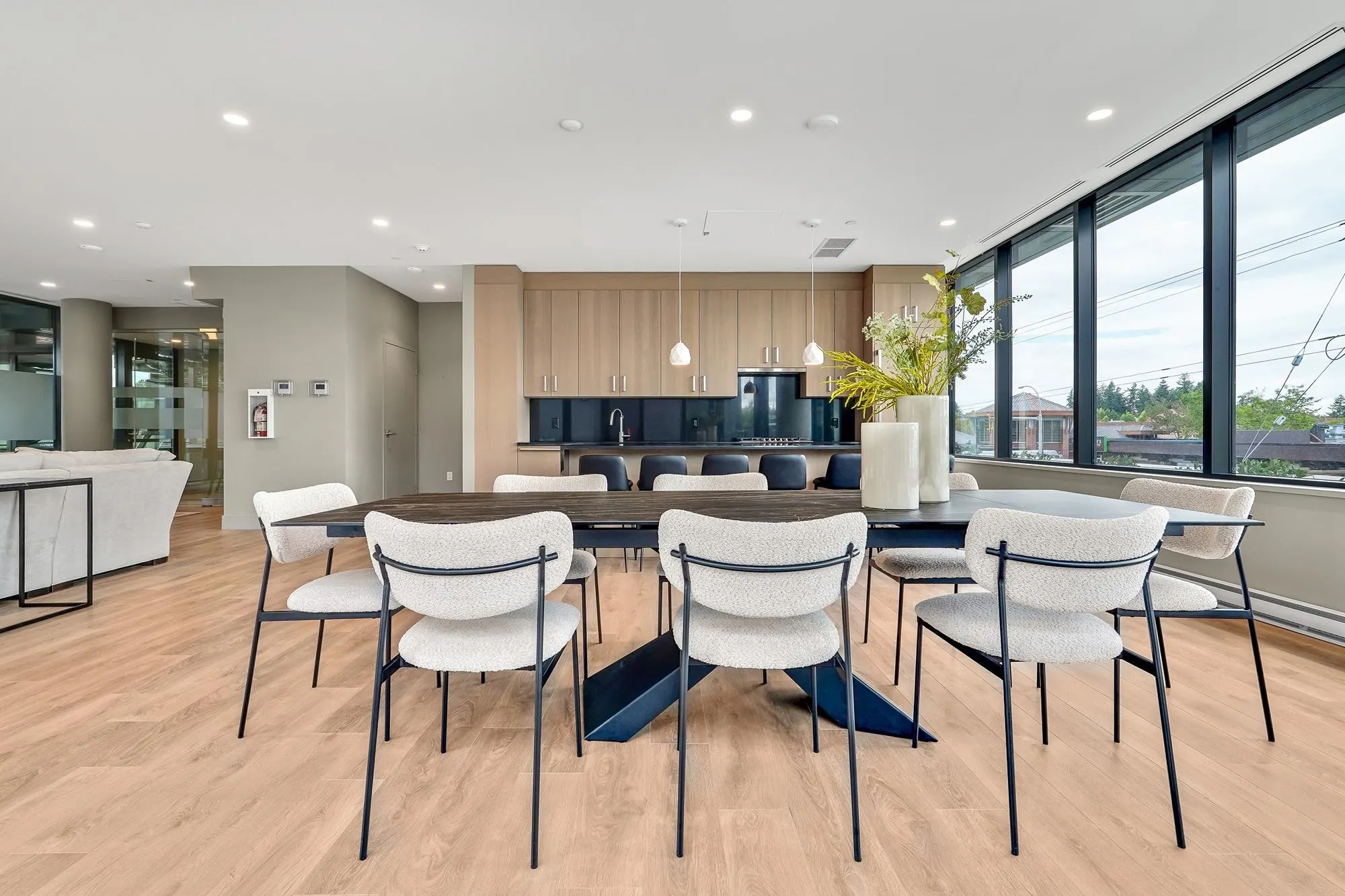 2305 1588 Johnston Road