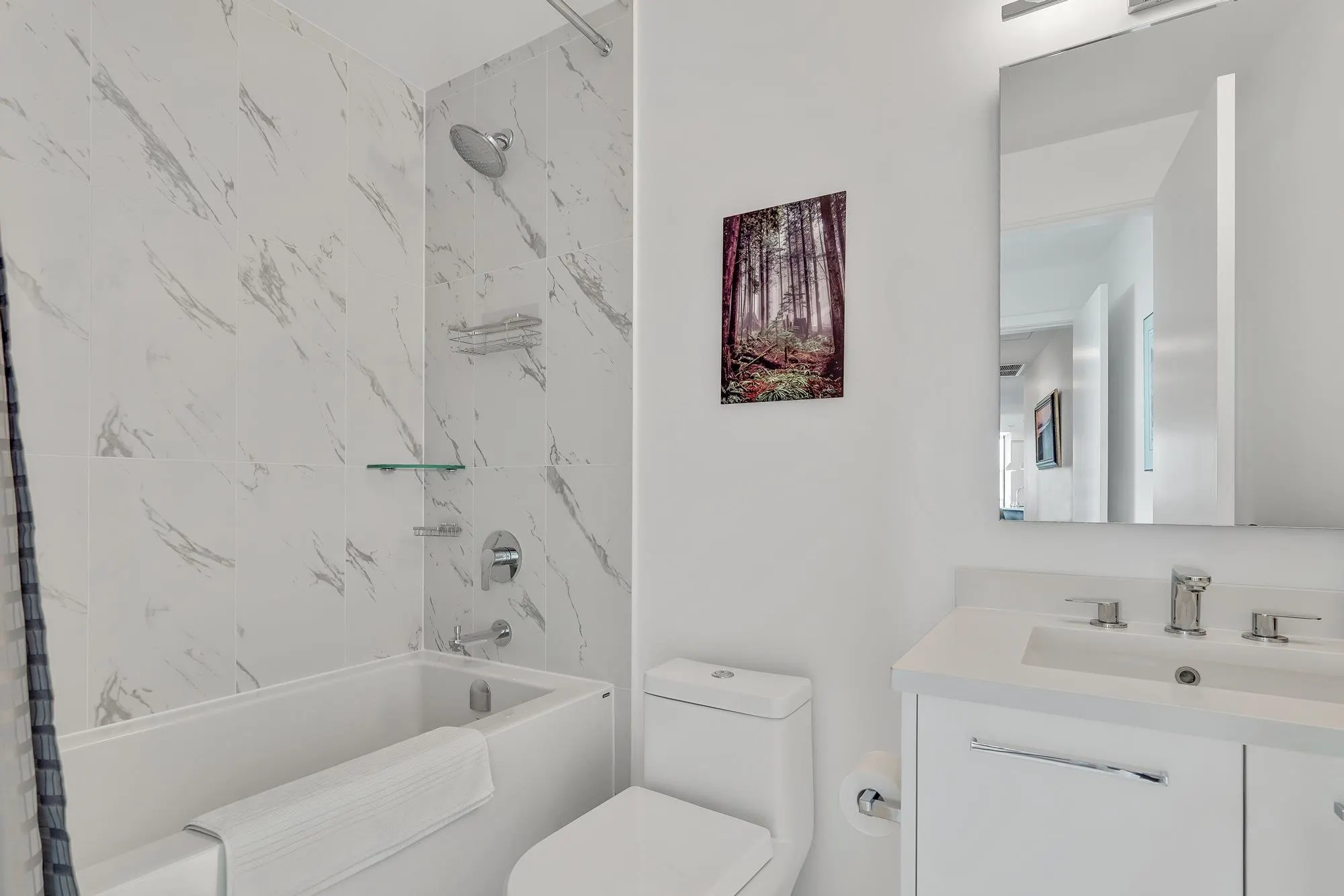 2305 1588 Johnston Road