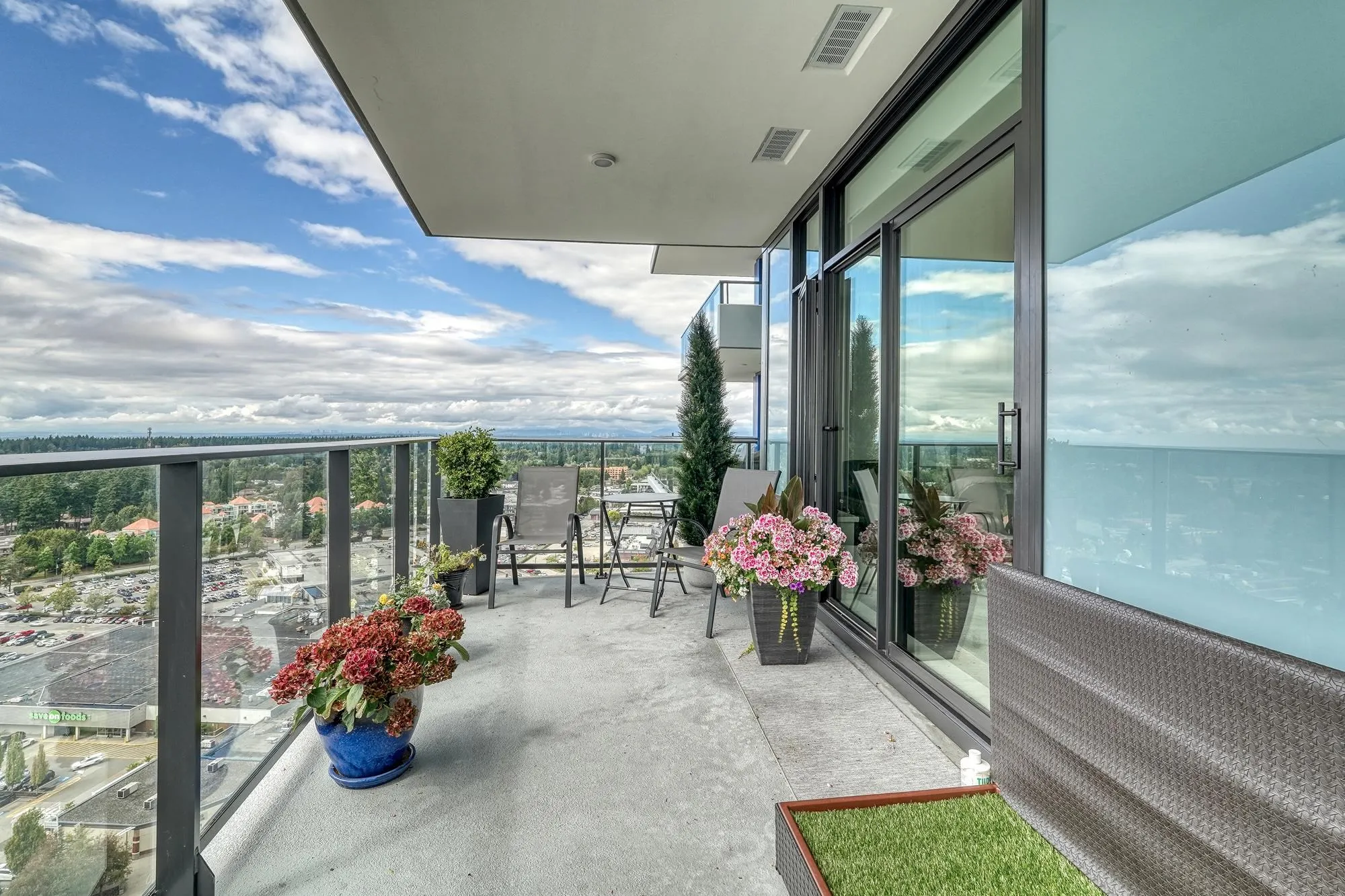 2305 1588 Johnston Road