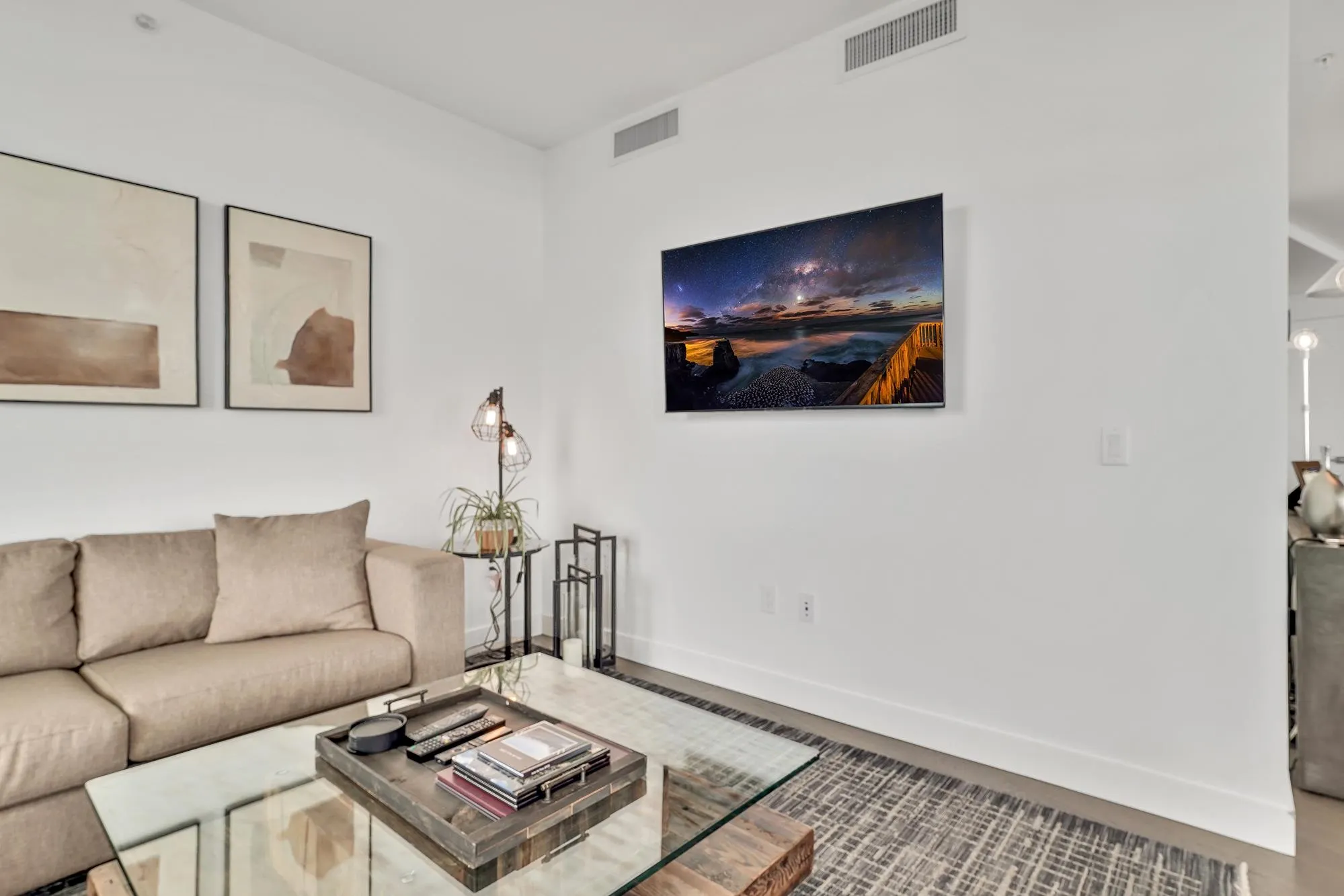 2305 1588 Johnston Road
