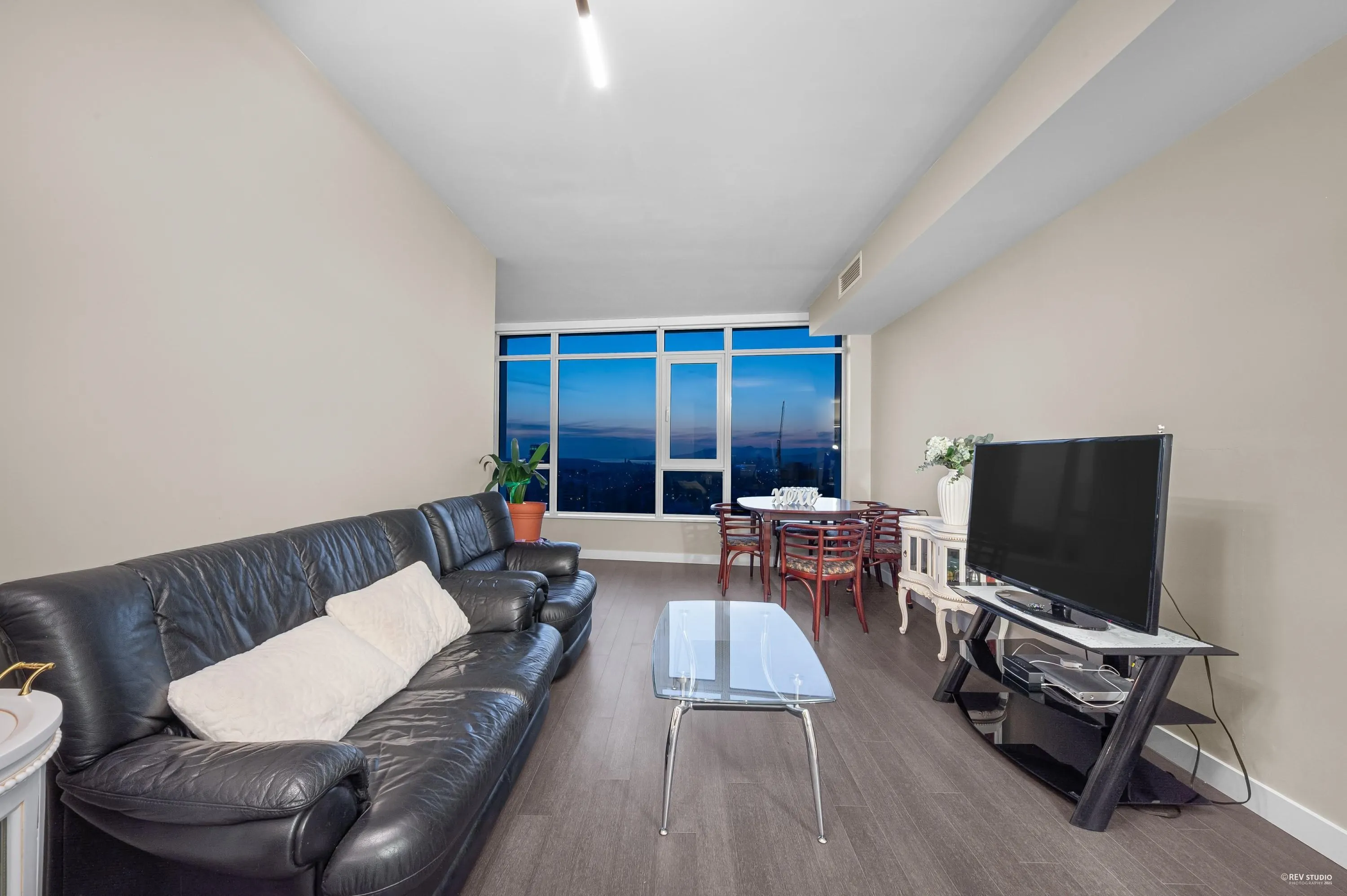 3106 4508 Hazel Street