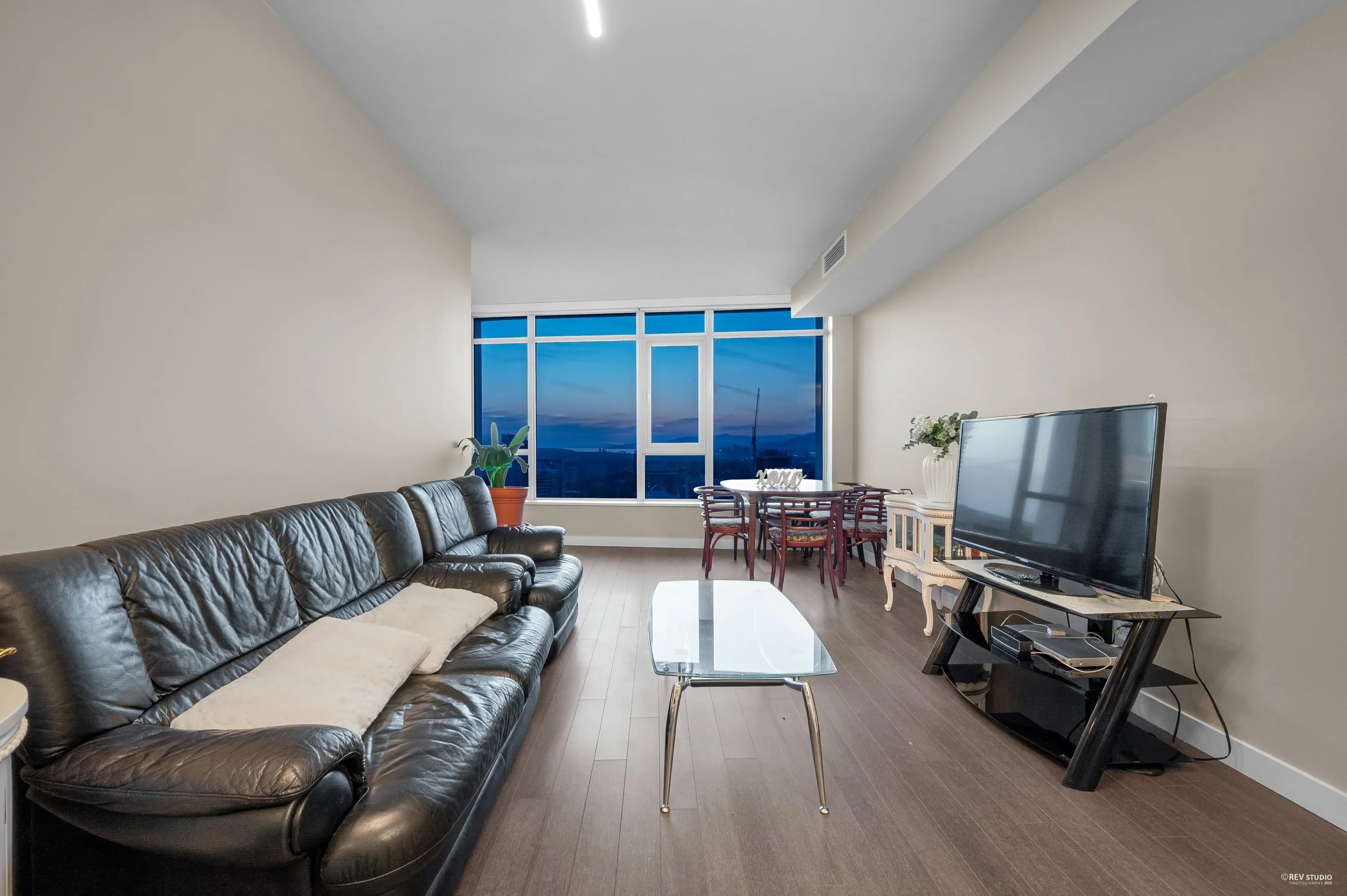 3106 4508 Hazel Street