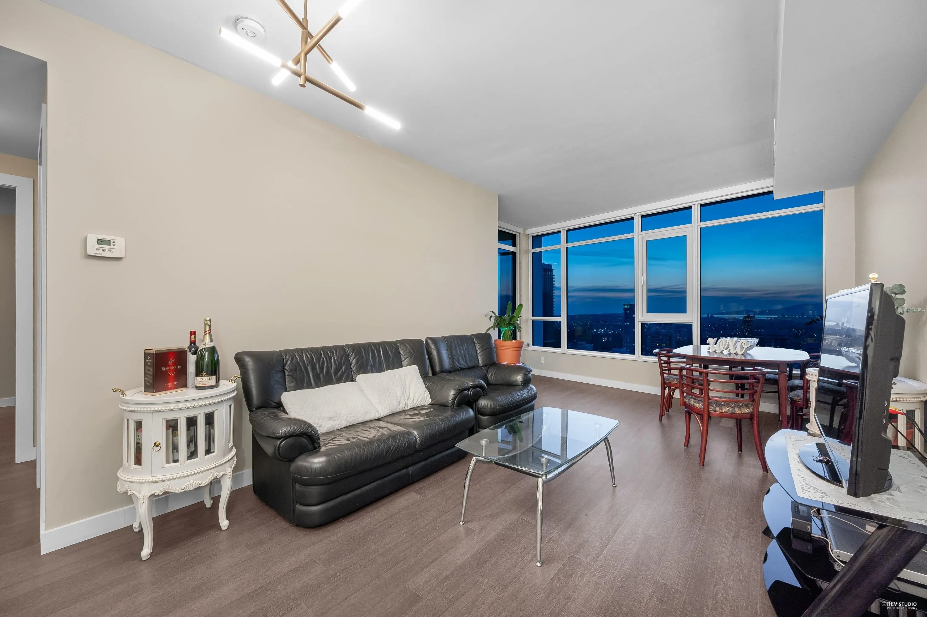 3106 4508 Hazel Street