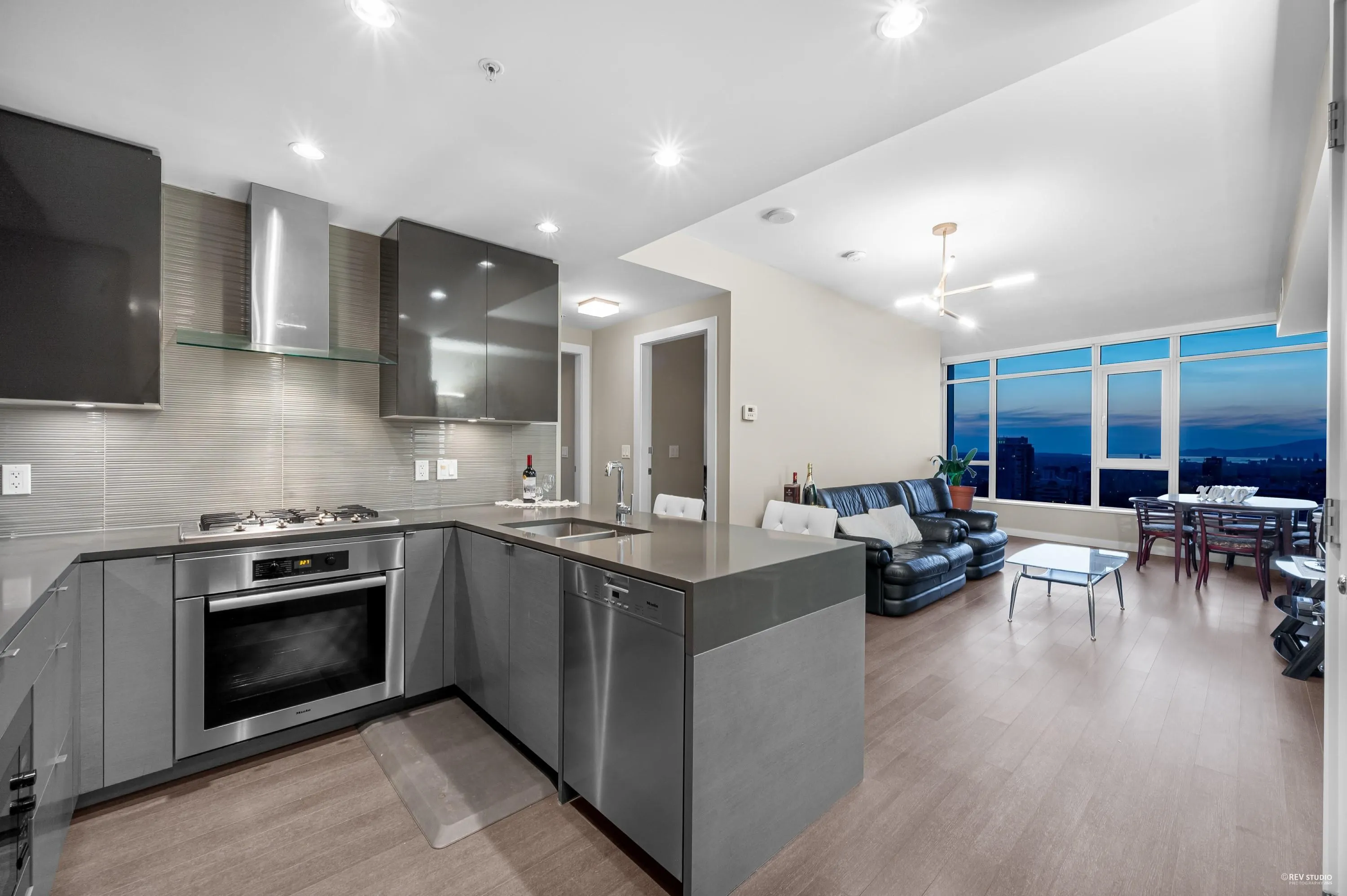 3106 4508 Hazel Street