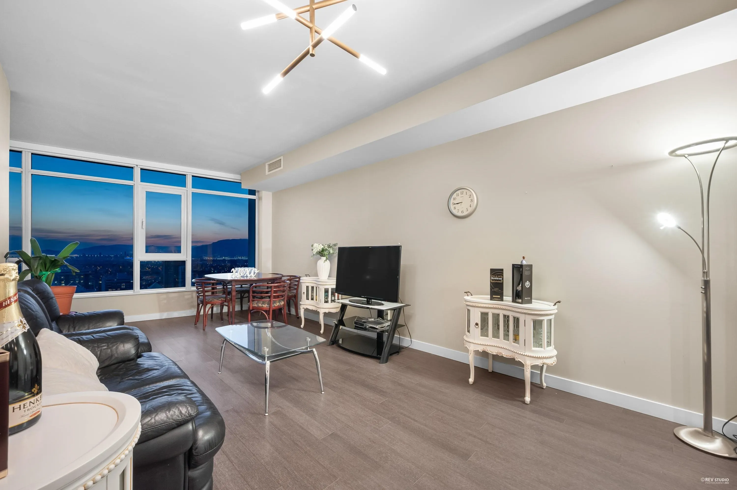 3106 4508 Hazel Street