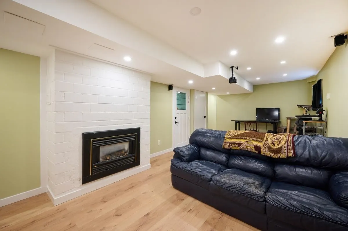 3222 Pinda Drive