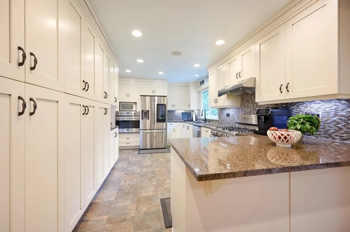 3222 Pinda Drive
