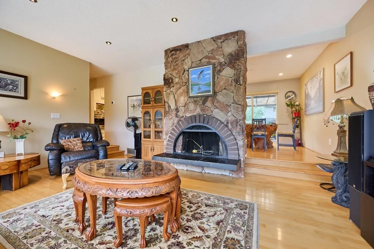 3222 Pinda Drive