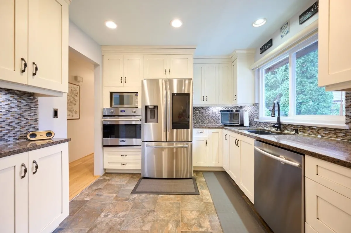3222 Pinda Drive