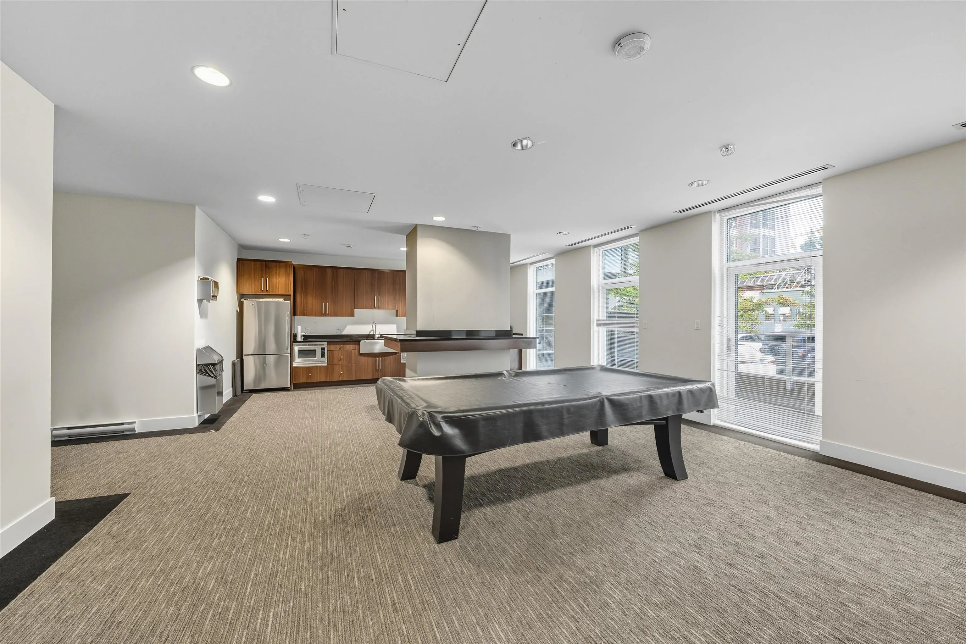 1607 888 Homer Street