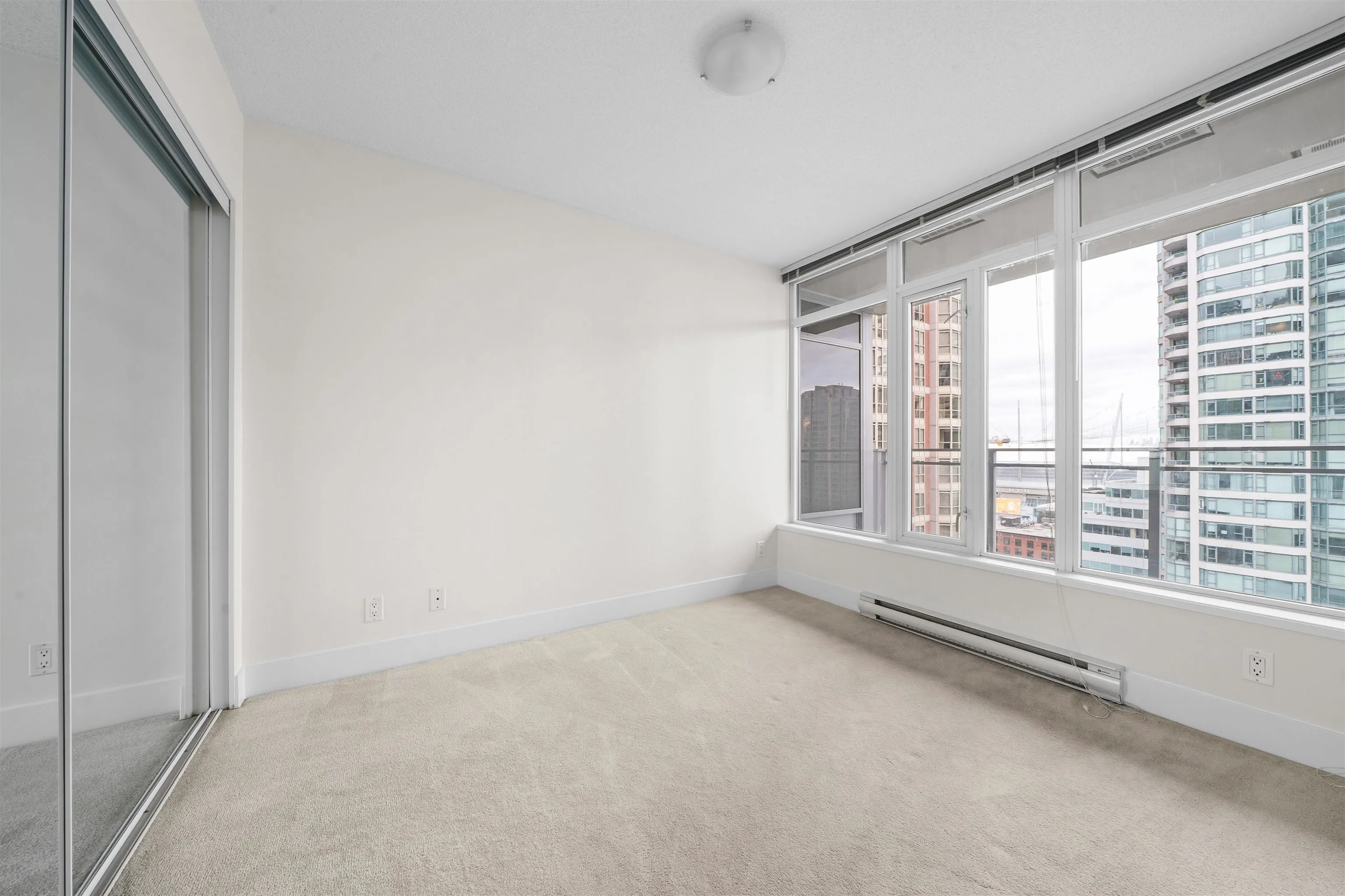 1607 888 Homer Street