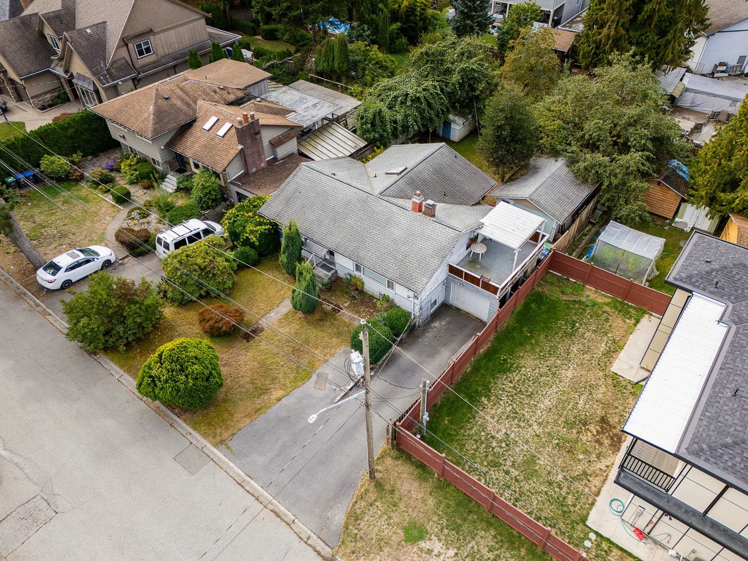 10725 127a Street