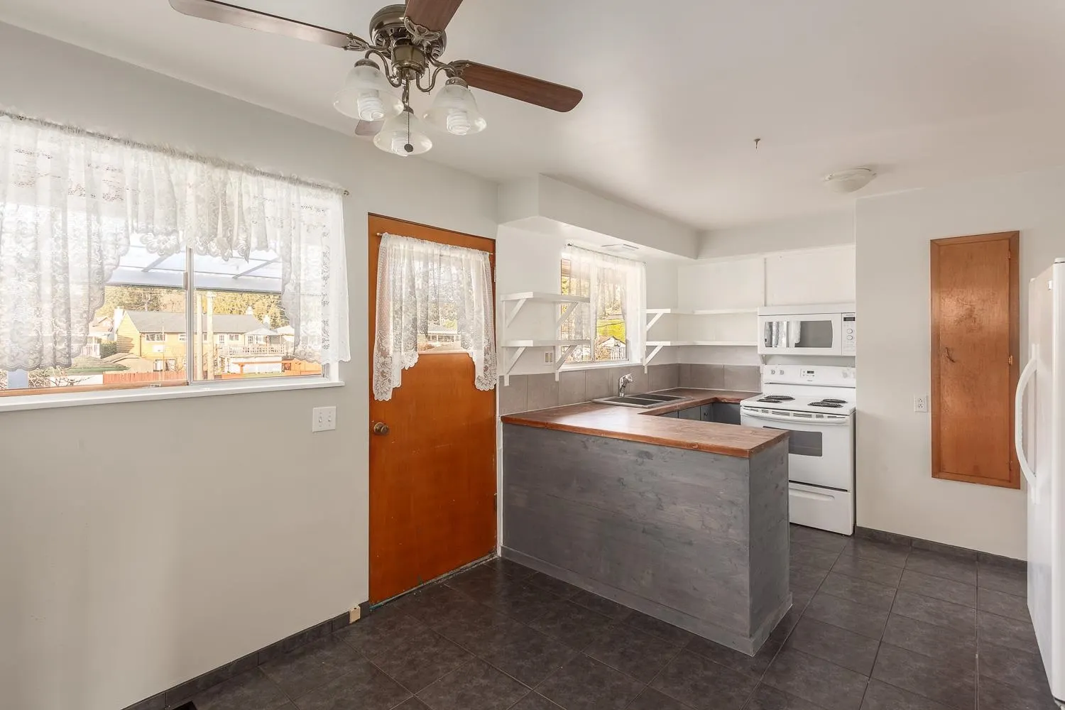 342 E 18th Street