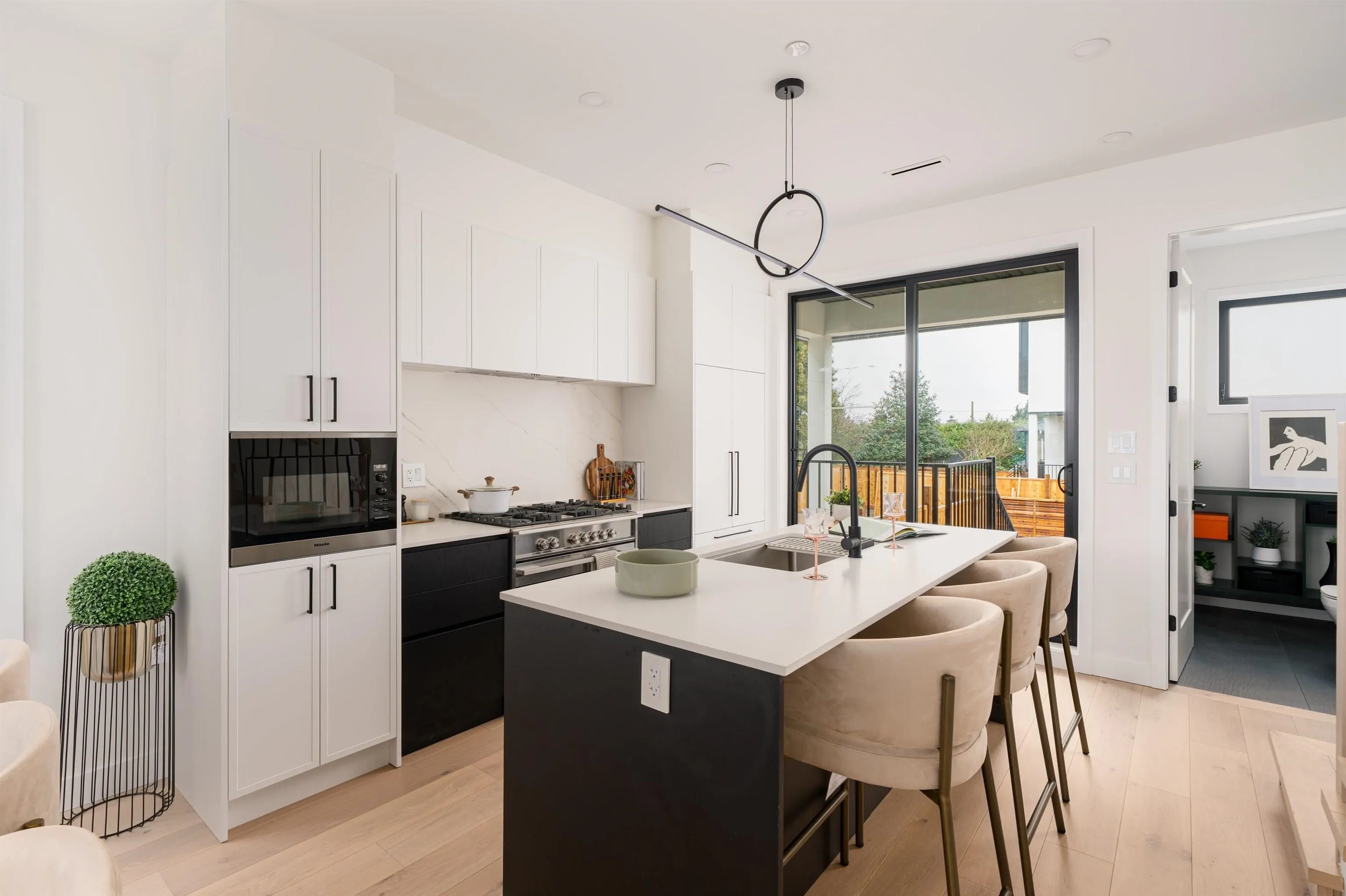 838 W 64th Avenue