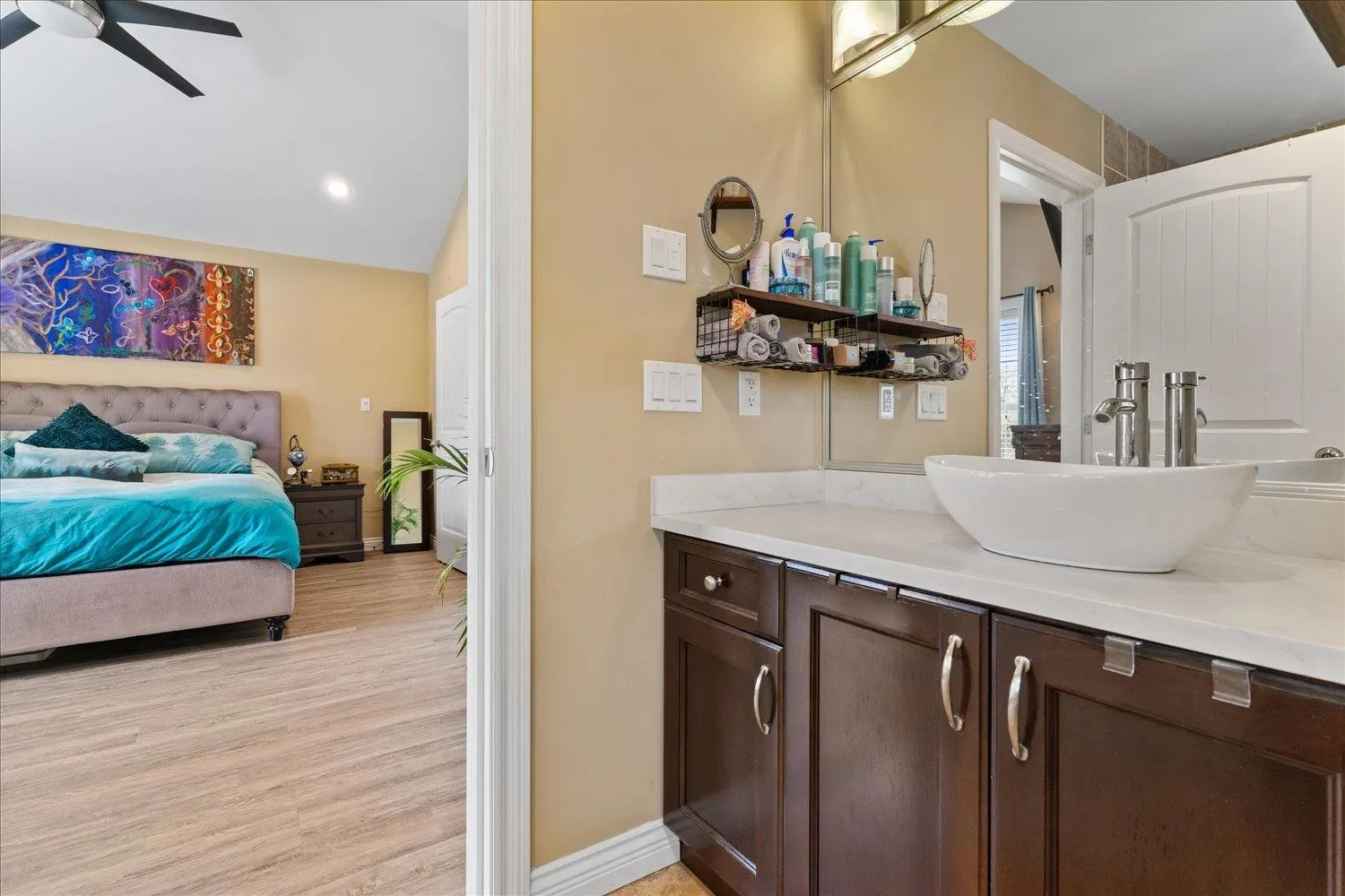 1510 Mackay Crescent