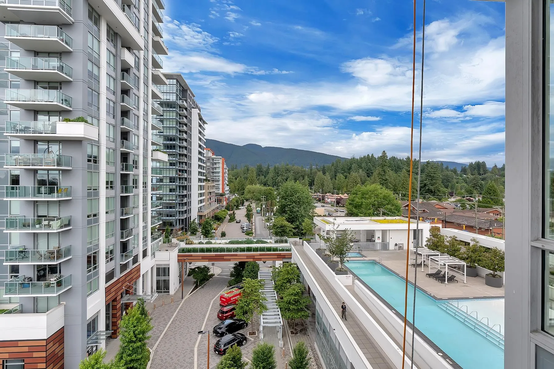 607 1632 Lions Gate Lane
