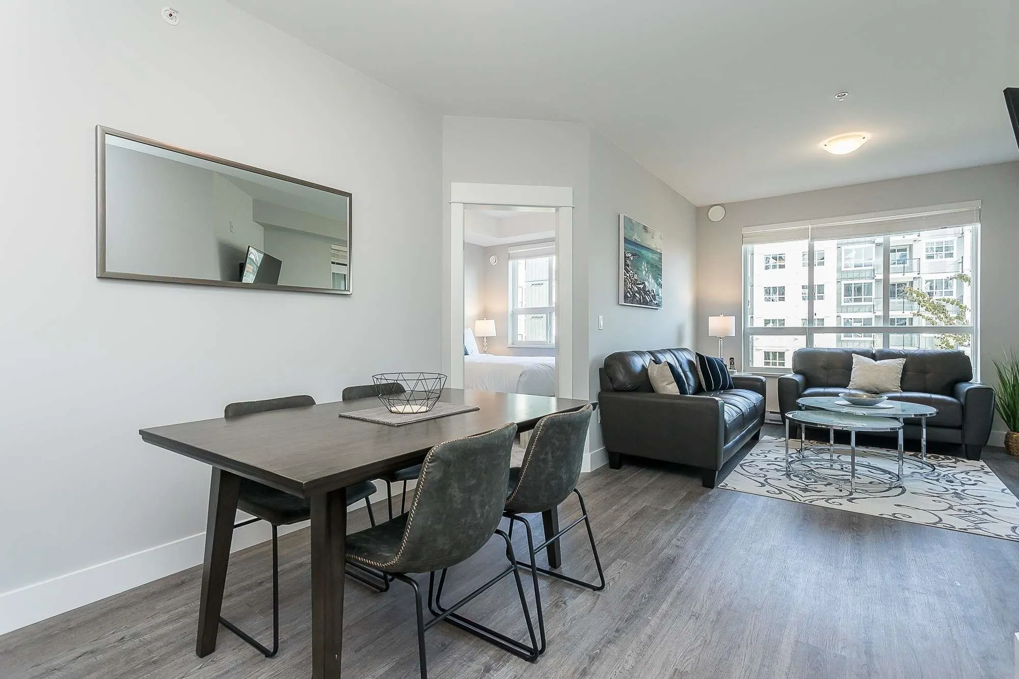 4317 2180 Kelly Avenue