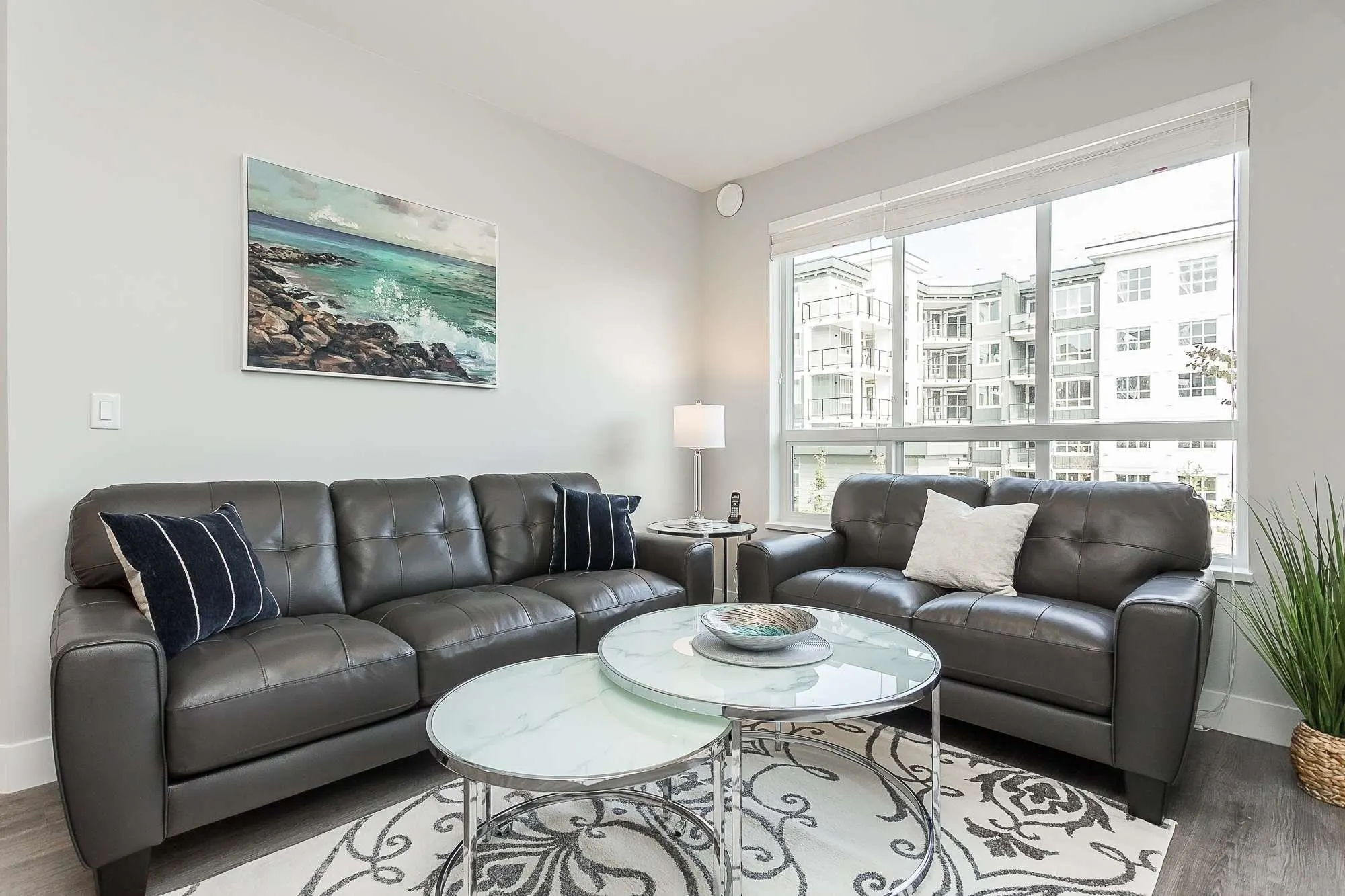 4317 2180 Kelly Avenue