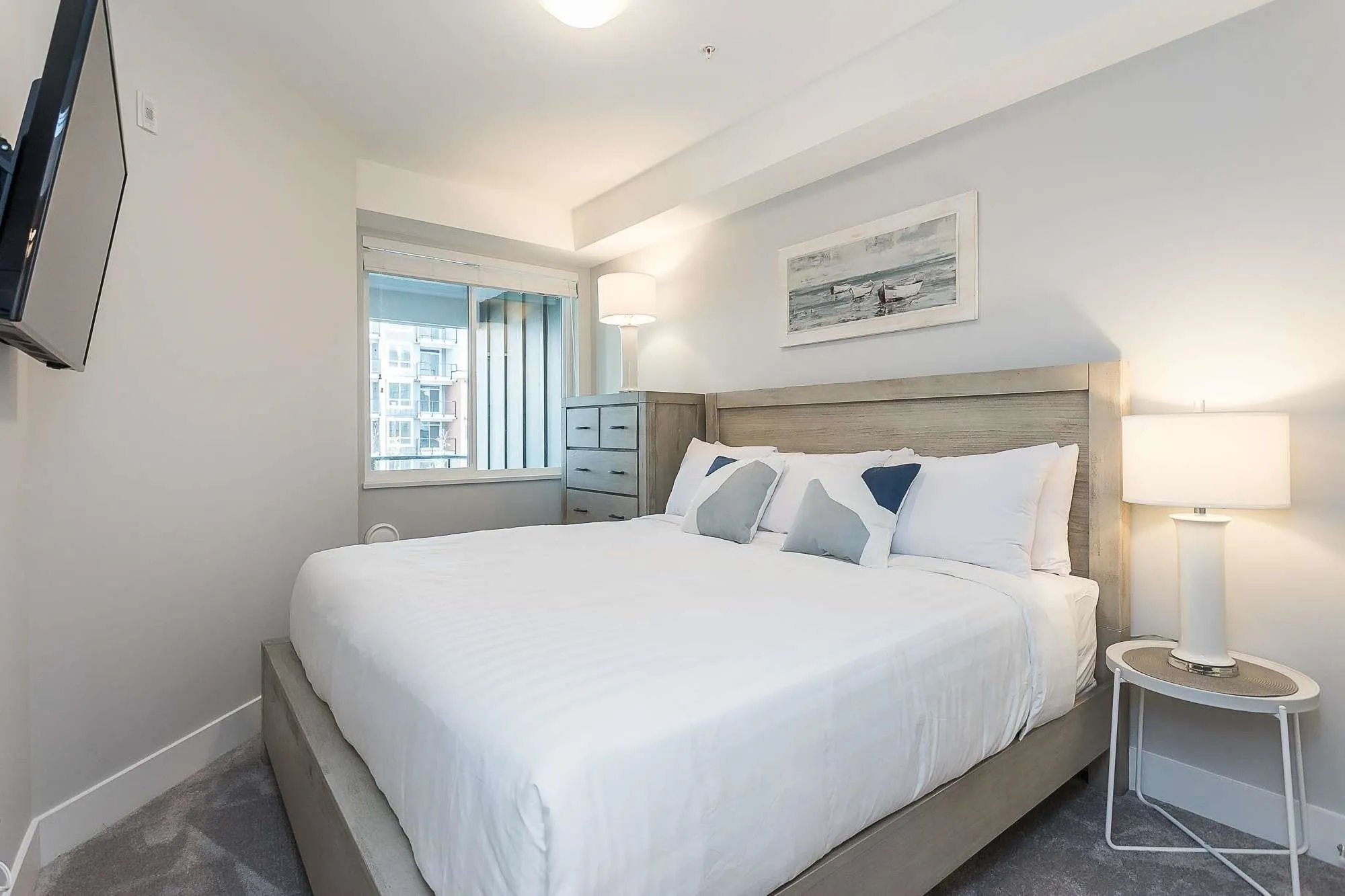 4317 2180 Kelly Avenue