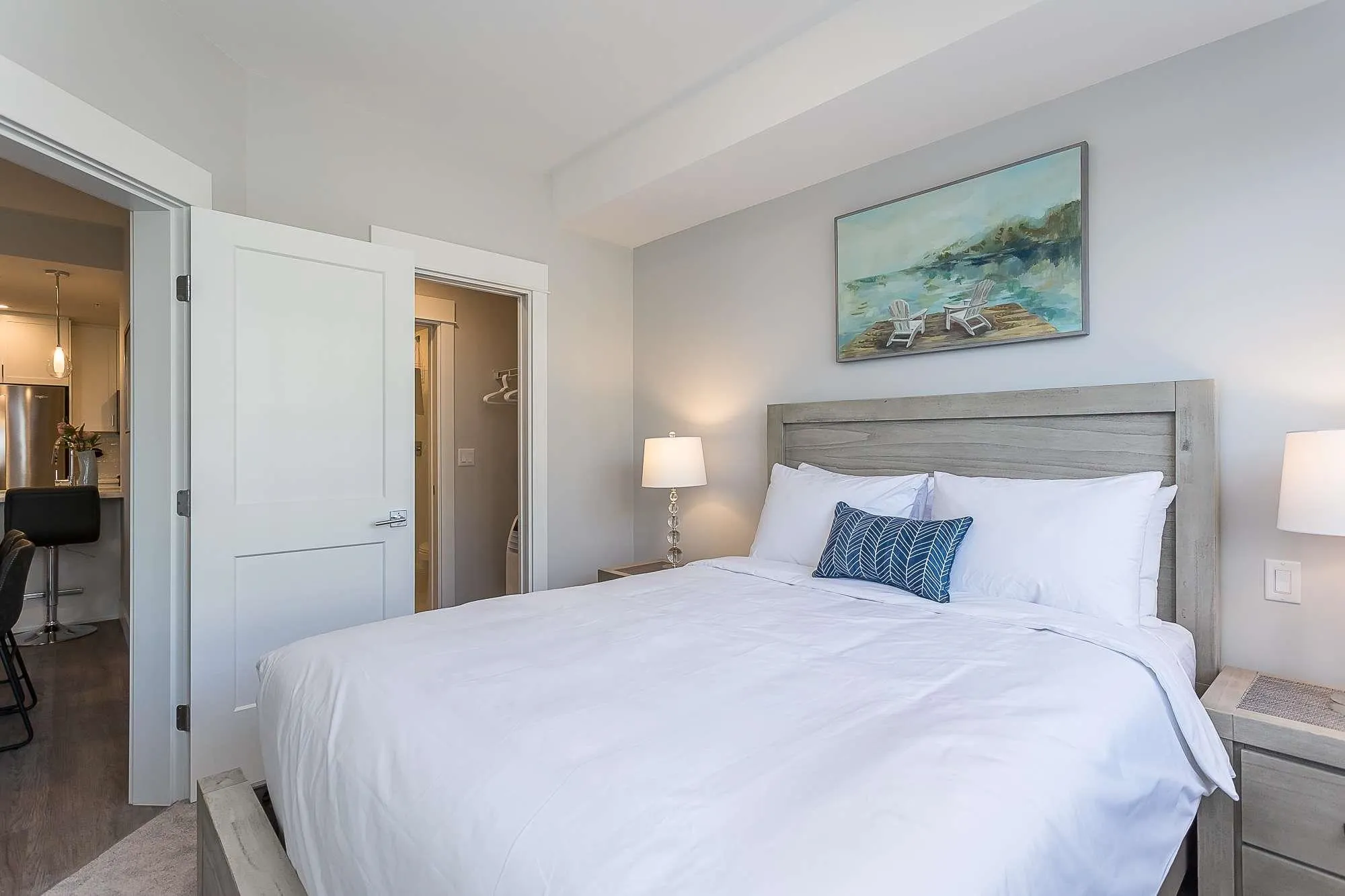 4317 2180 Kelly Avenue