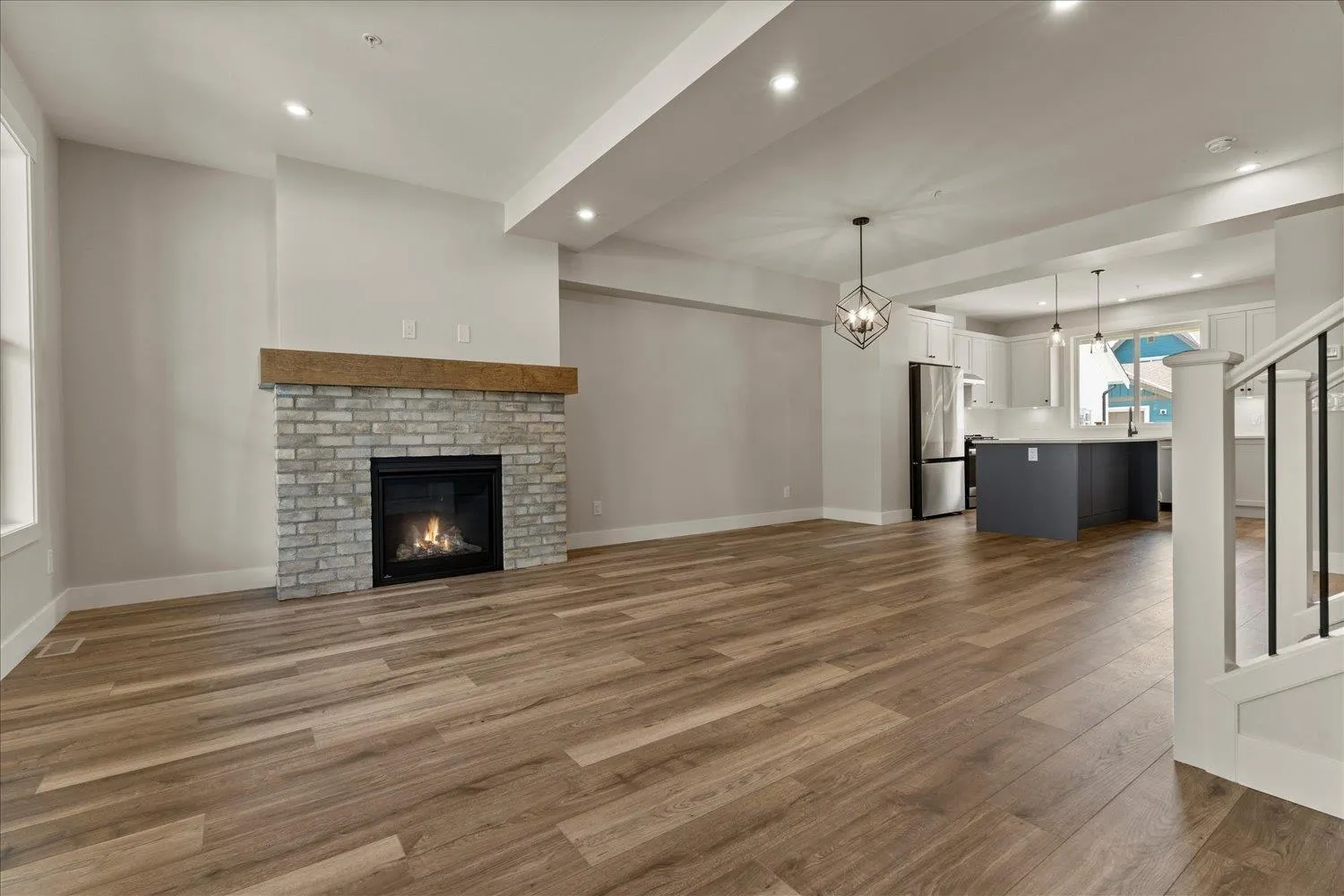 203 46211 Promontory Road