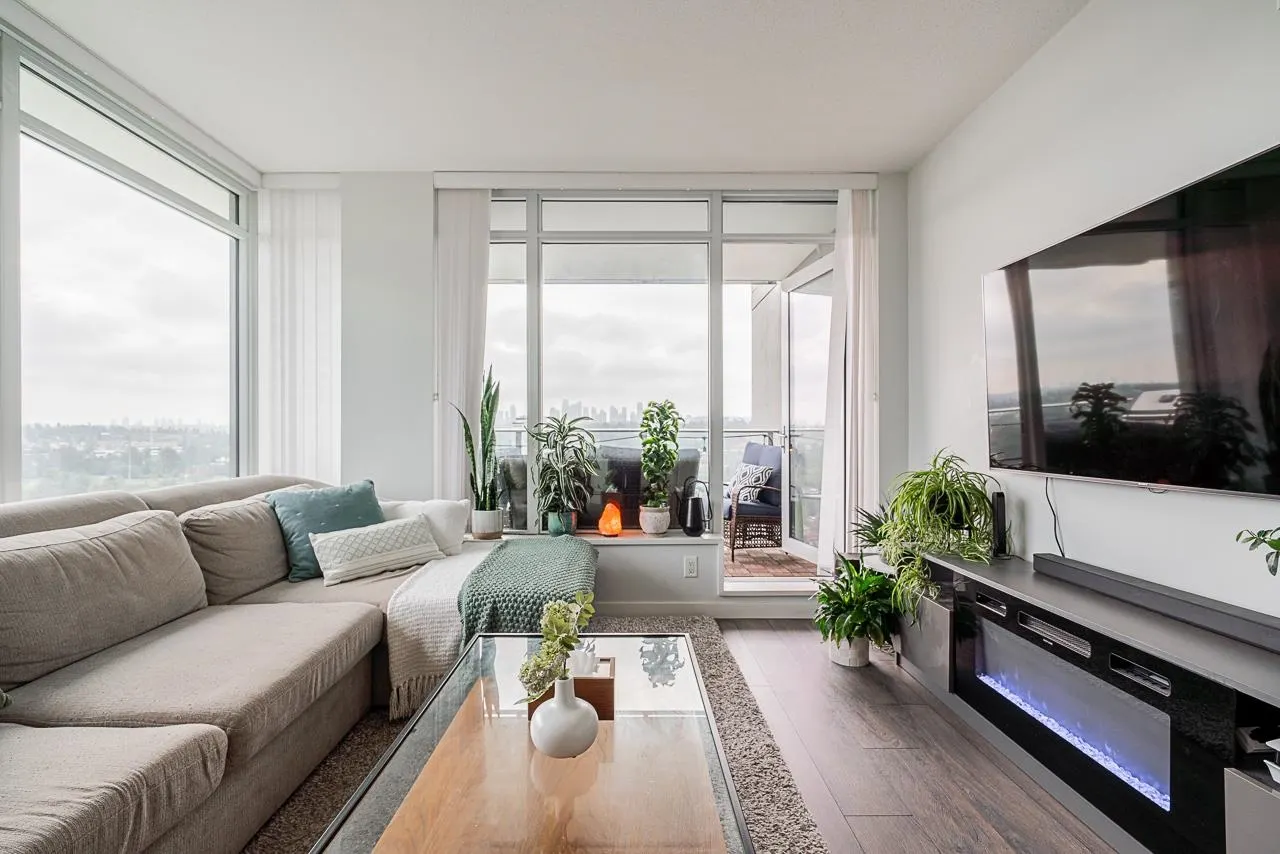 1601 2388 Madison Avenue