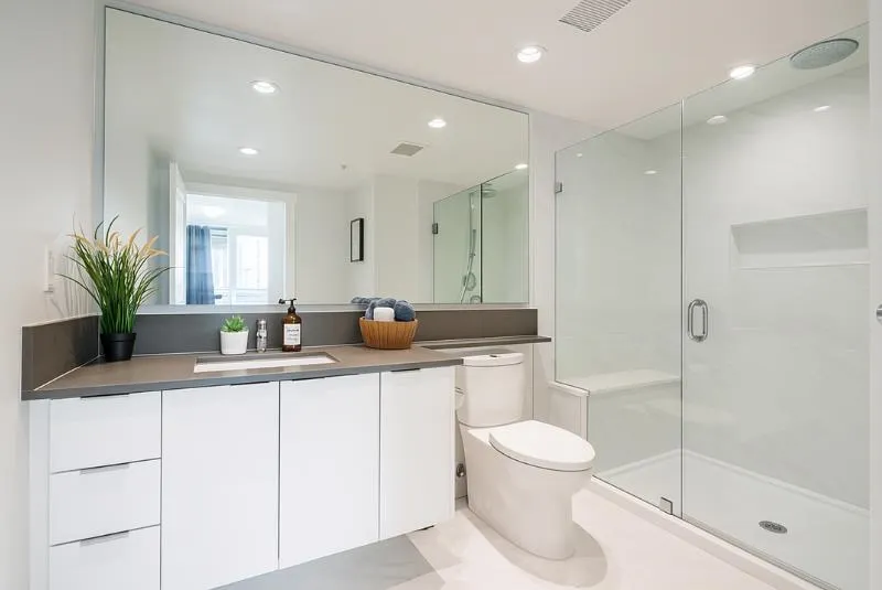 1601 2388 Madison Avenue