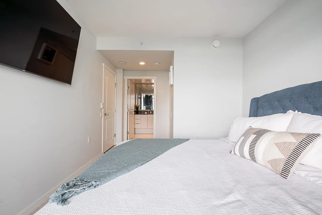1601 2388 Madison Avenue