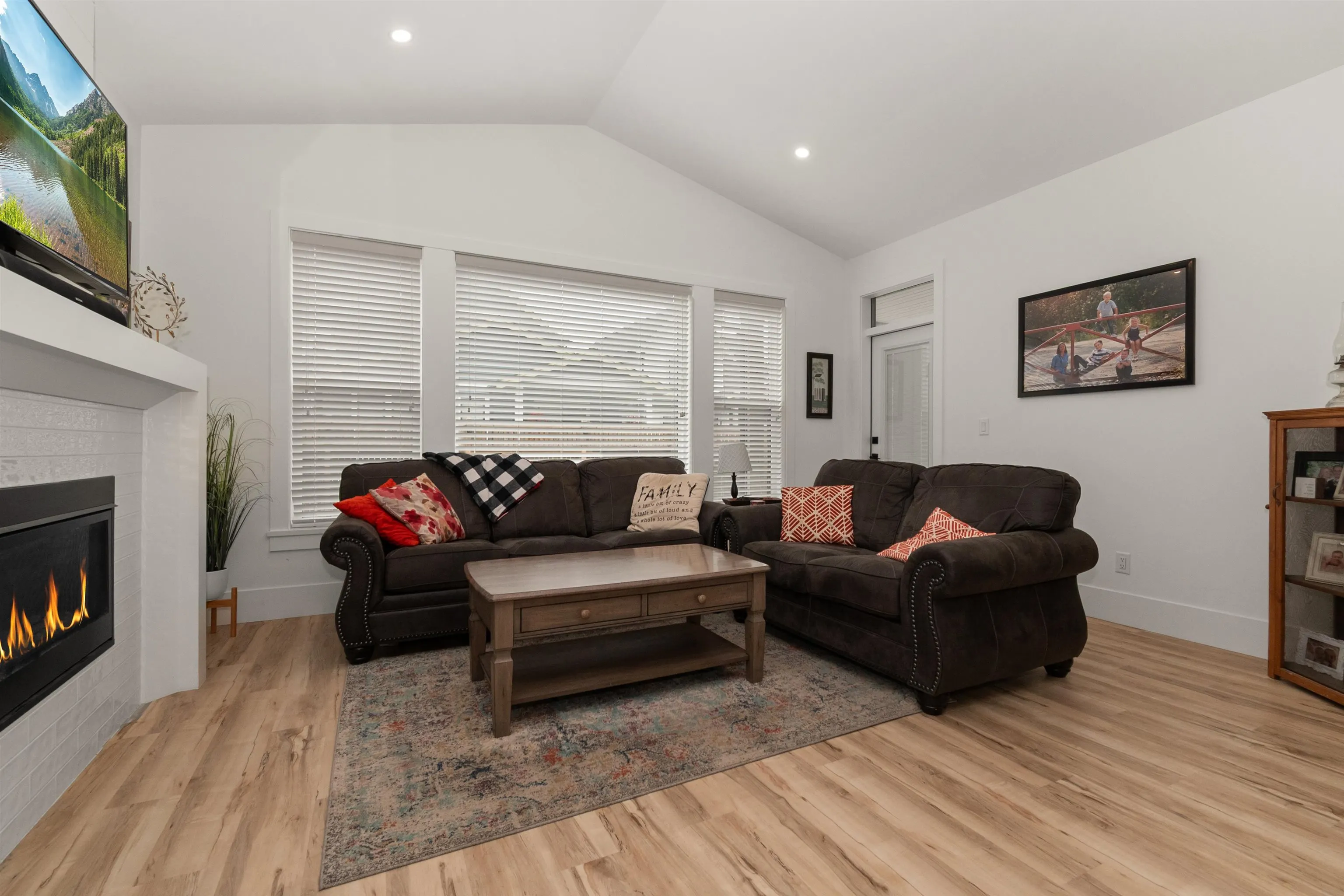 36 46211 Promontory Road