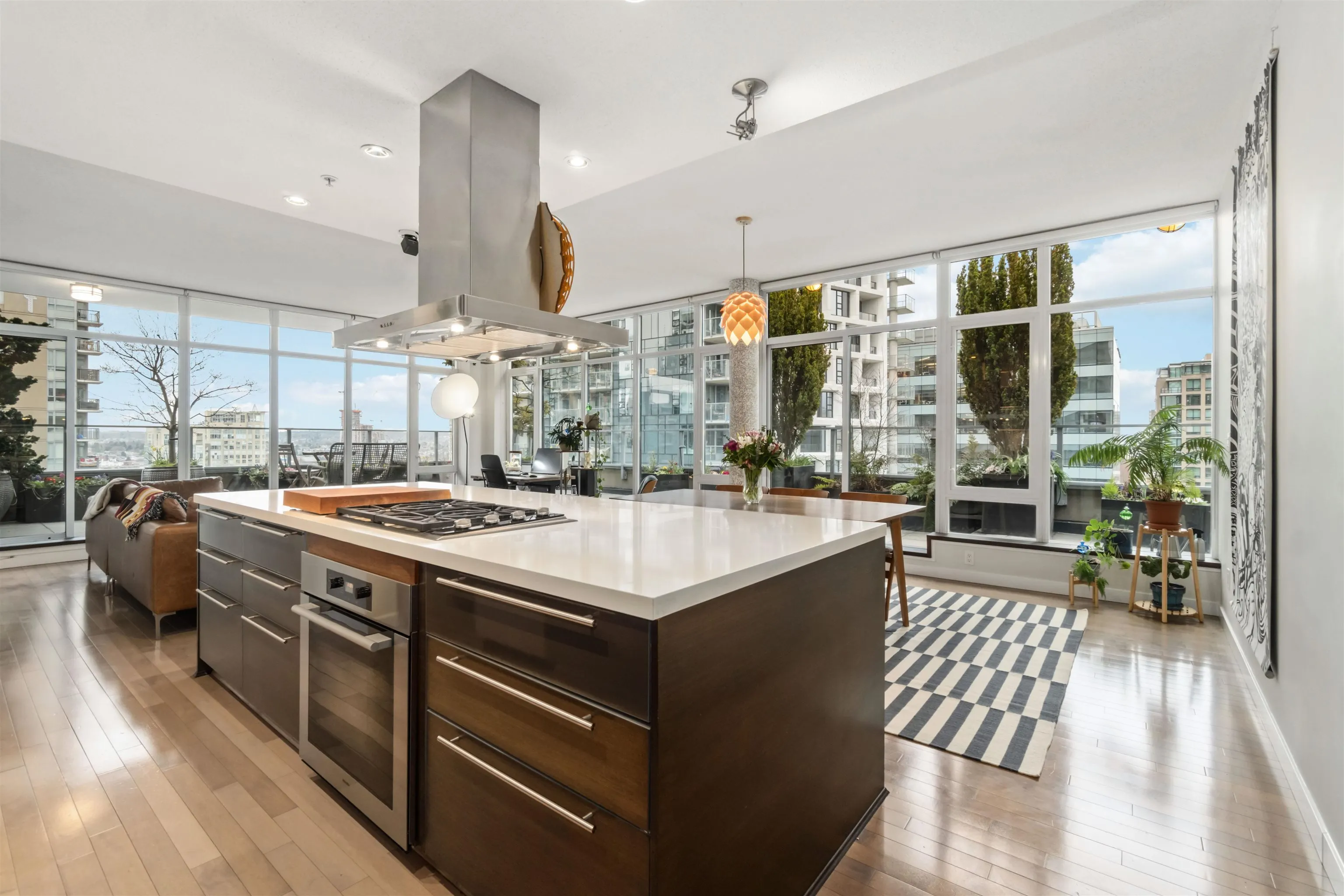 1601 1252 Hornby Street