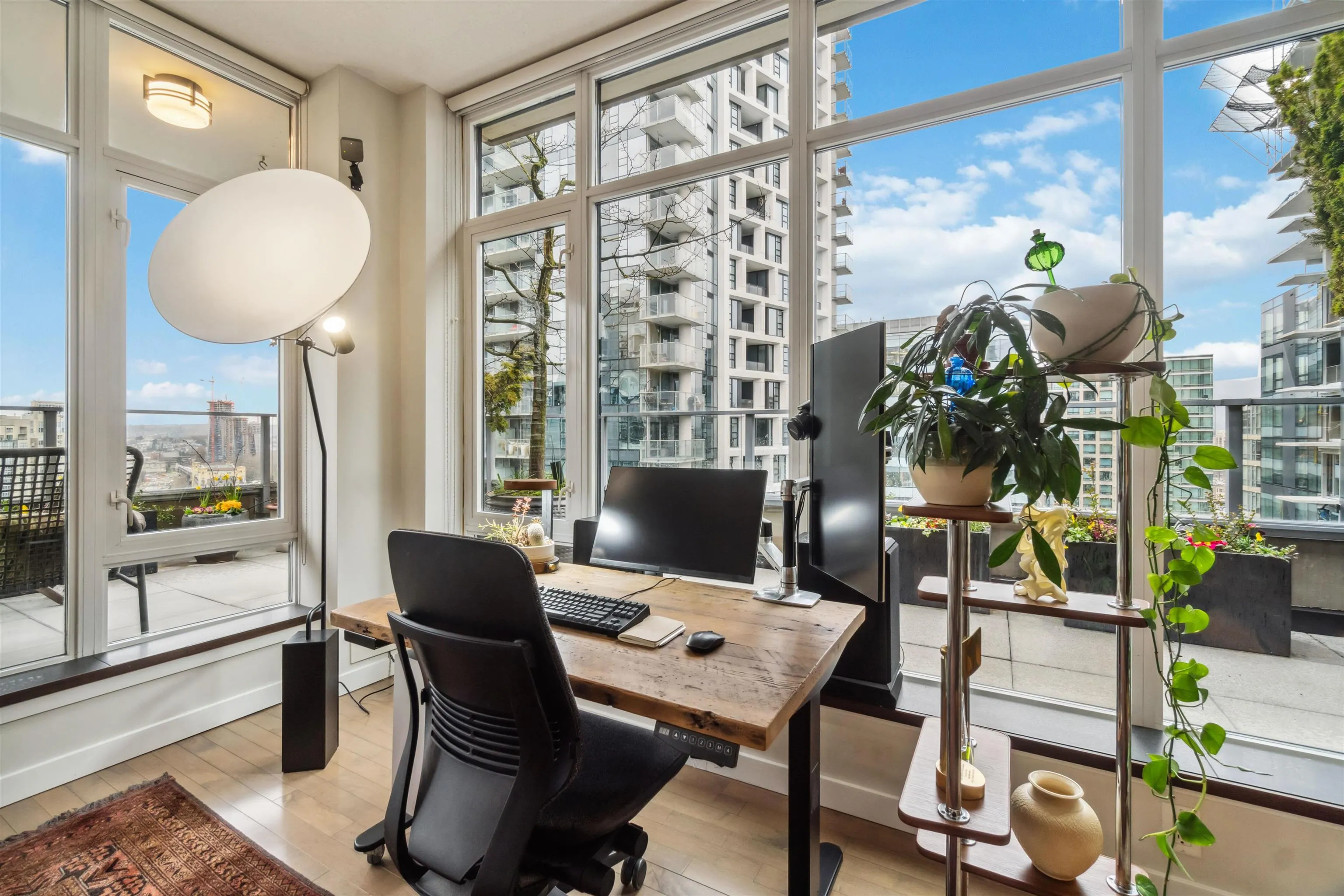 1601 1252 Hornby Street